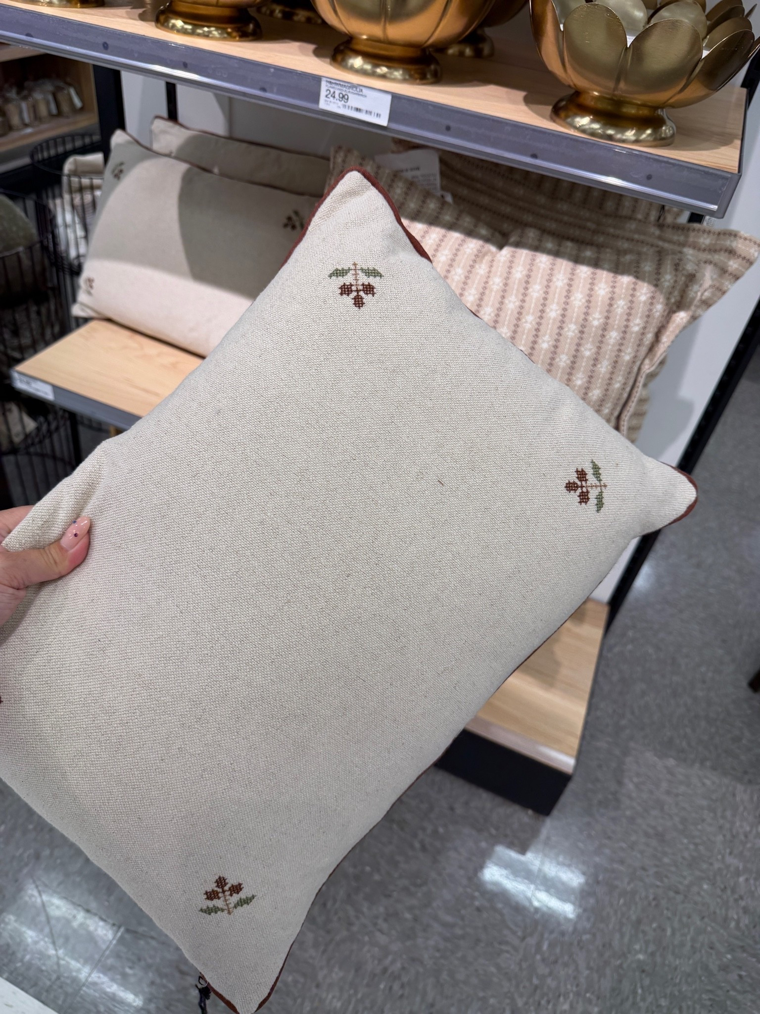 My favorite pillow of the collection 🤌🏼

#LTKHome #LTKSeasonal