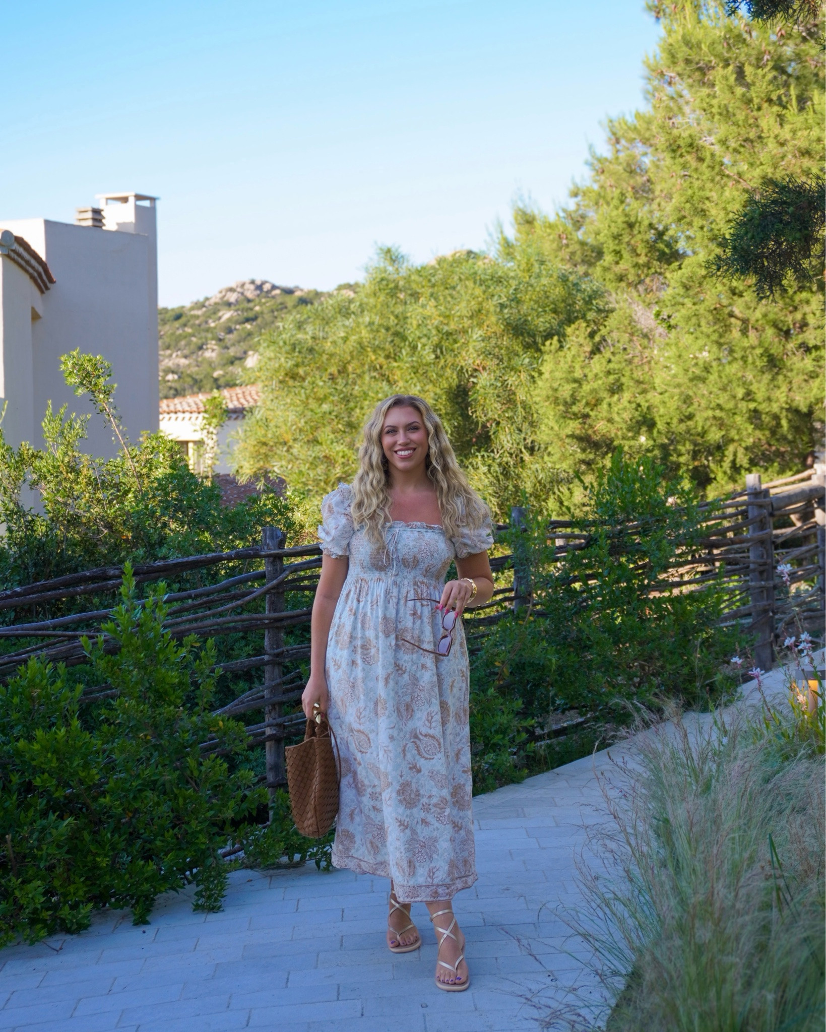 Summer dresses, teacher outfits, summer dresses over 40. Wearing a medium.

#LTKootd #LTKMidsize #LTKTravel