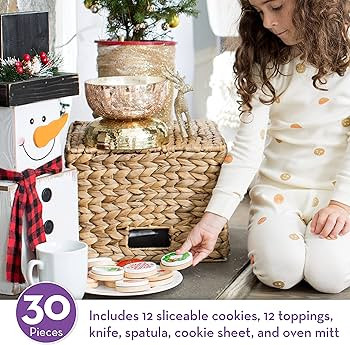 Melissa & Doug Slice and Bake Wooden Christmas Cookie Play Food Set | Amazon (US)