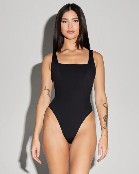 Hi Cut Squarey - Black | TA3