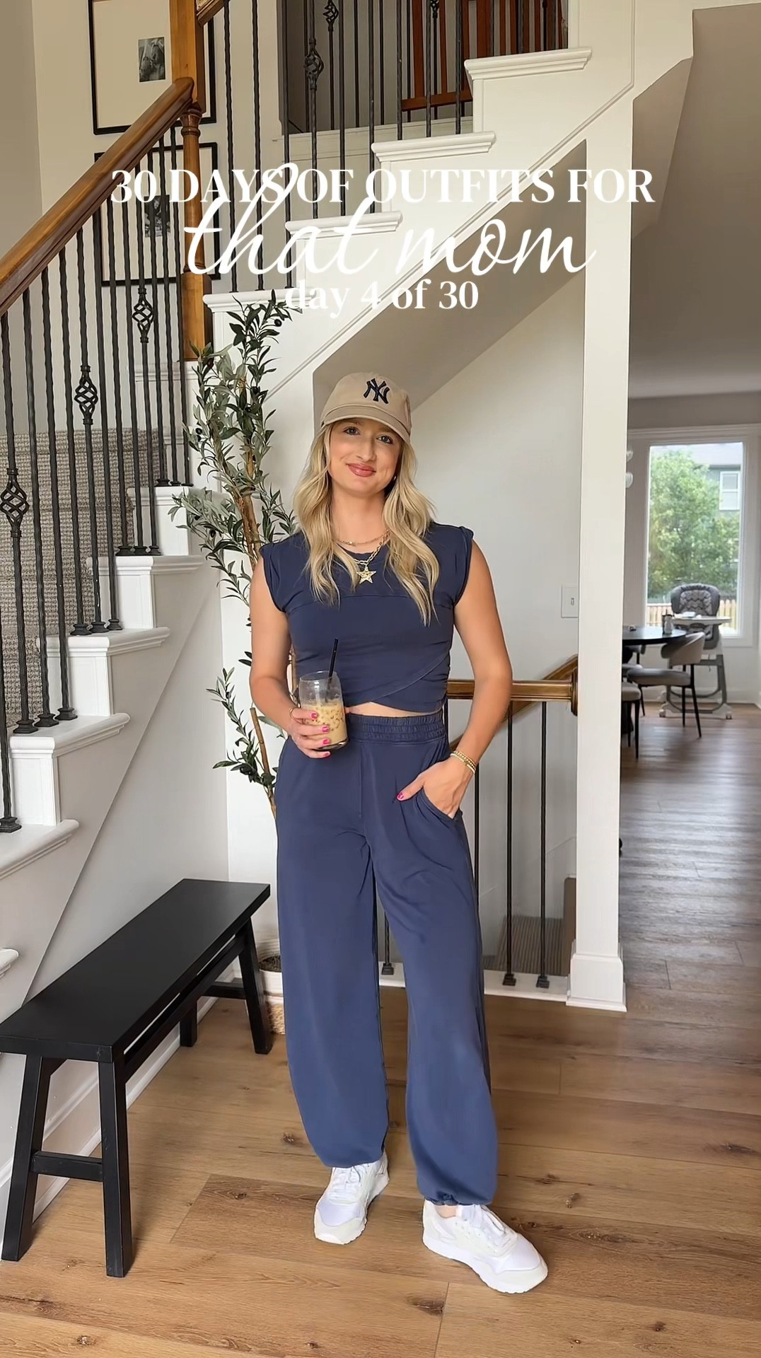 Free people set // mom style // navy blue outfit // comfy outfit // school drop off outfit // season transition style // joggers 