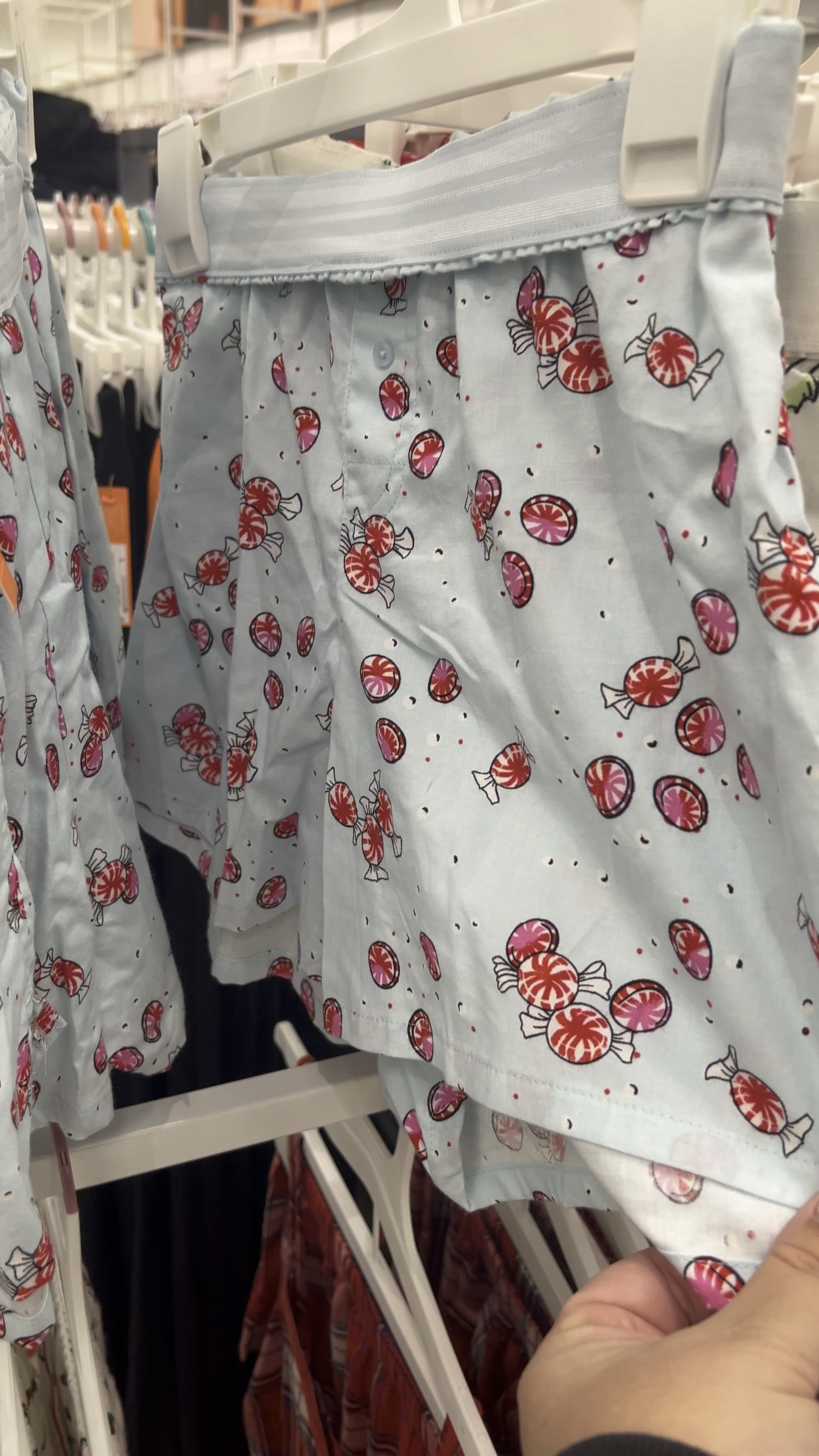 The cutest holiday boxer pajama shorts! 


#LTKFindsUnder50 #LTKSeasonal #LTKHoliday