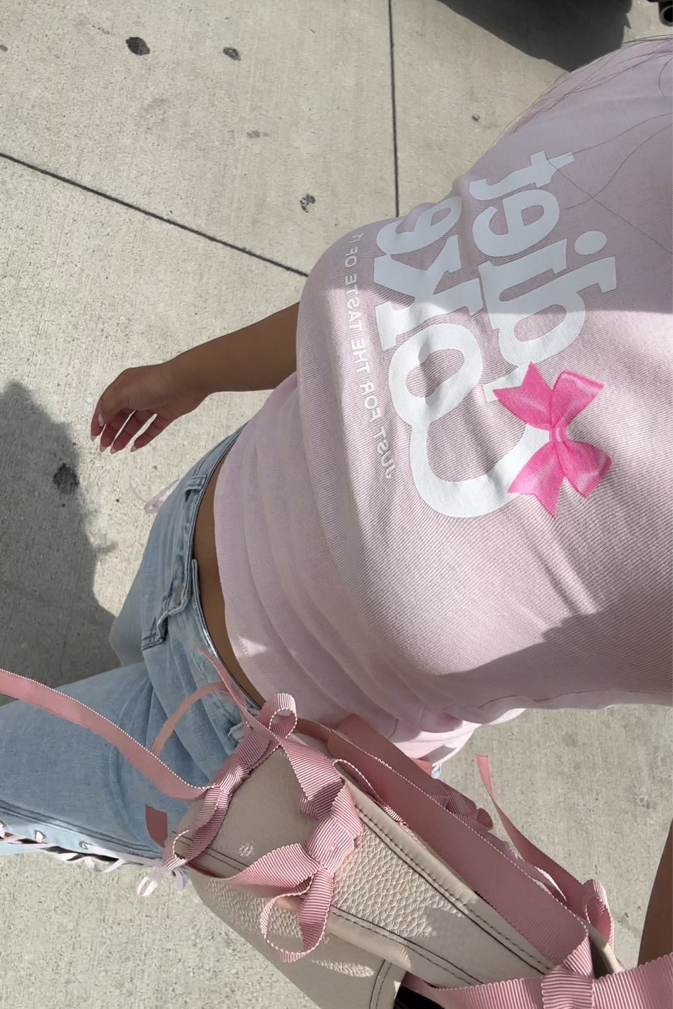 Girly casual outfit 🎀
Top: Ross 
Jeans: pacsun
Bag: coach 

#LTKStyleTip