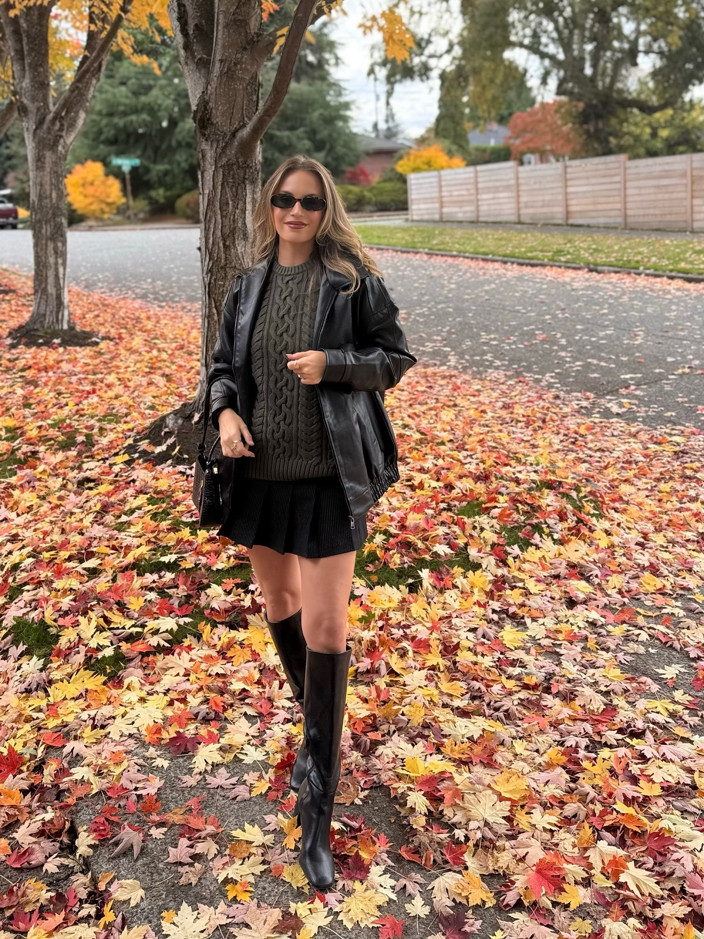 Give me all the fall foliage 🍂🍁🫶 Tell me which outfit is your favorite?! As always, comment SHOP to get links to all these items! 🧡

#falloutfit #falloutfits #sweater #boots #jackets
