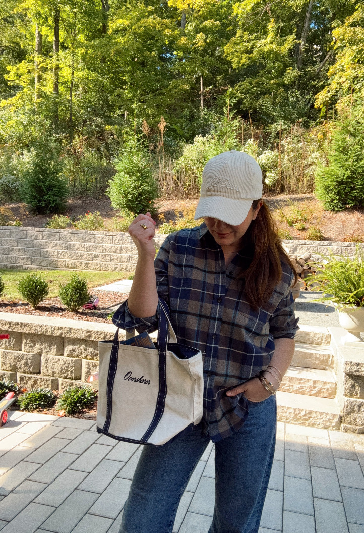I always order a flannel at the beginning of fall that I can reach for. This L.L. Bean flannel is such good quality! @llbean

ll bean l fall l fall outfit l flannel 

 