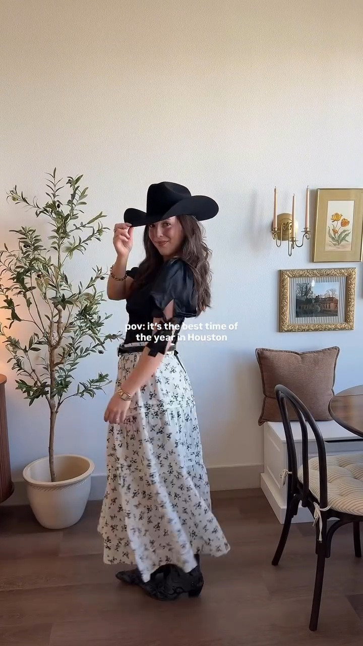 another day another rodeo outfit !!💌


#LTKFestival #LTKSeasonal #LTKootd