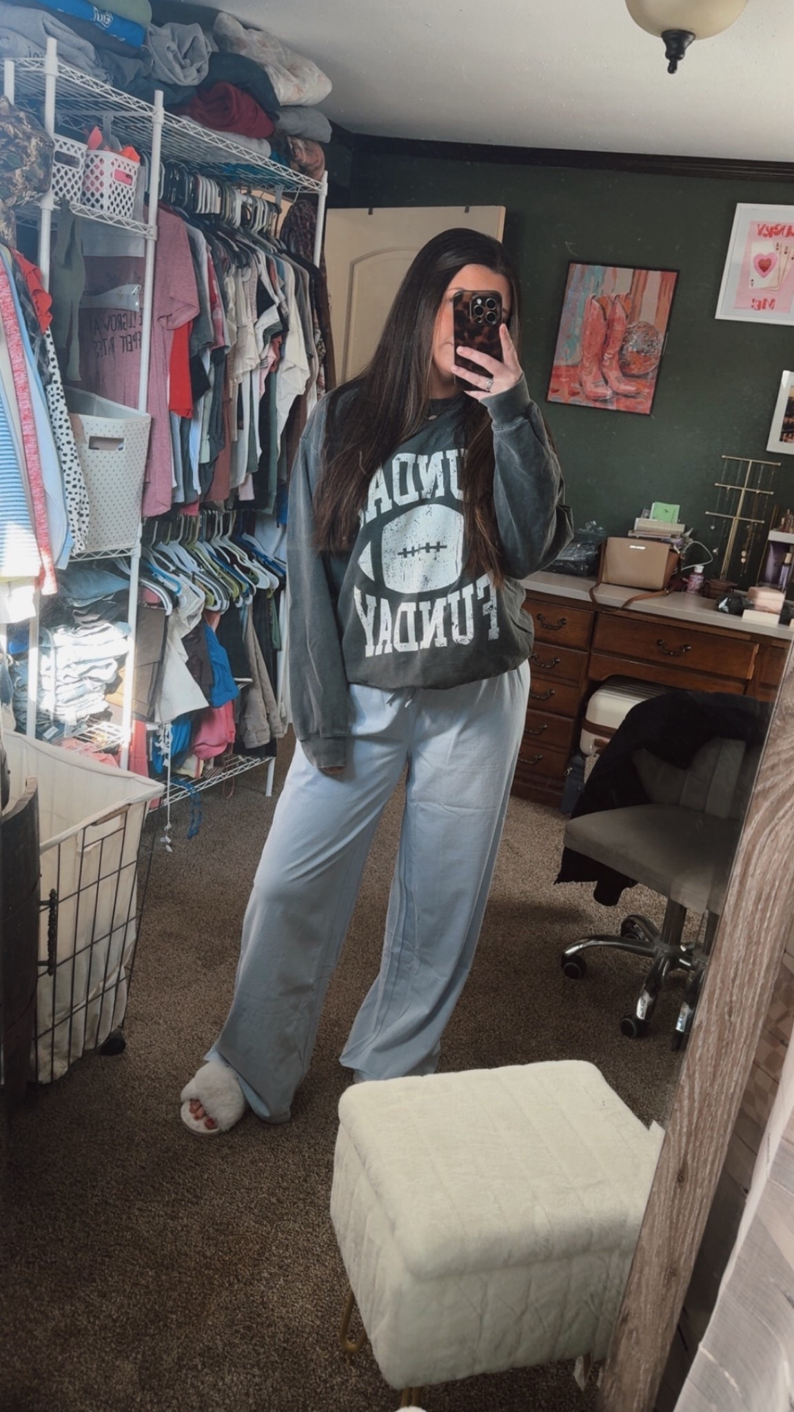 Pink lily graphics are forever the best and these pants are to die for comfortable 

#LTKdayinmylife #LTKSaleAlert #LTKMidsize