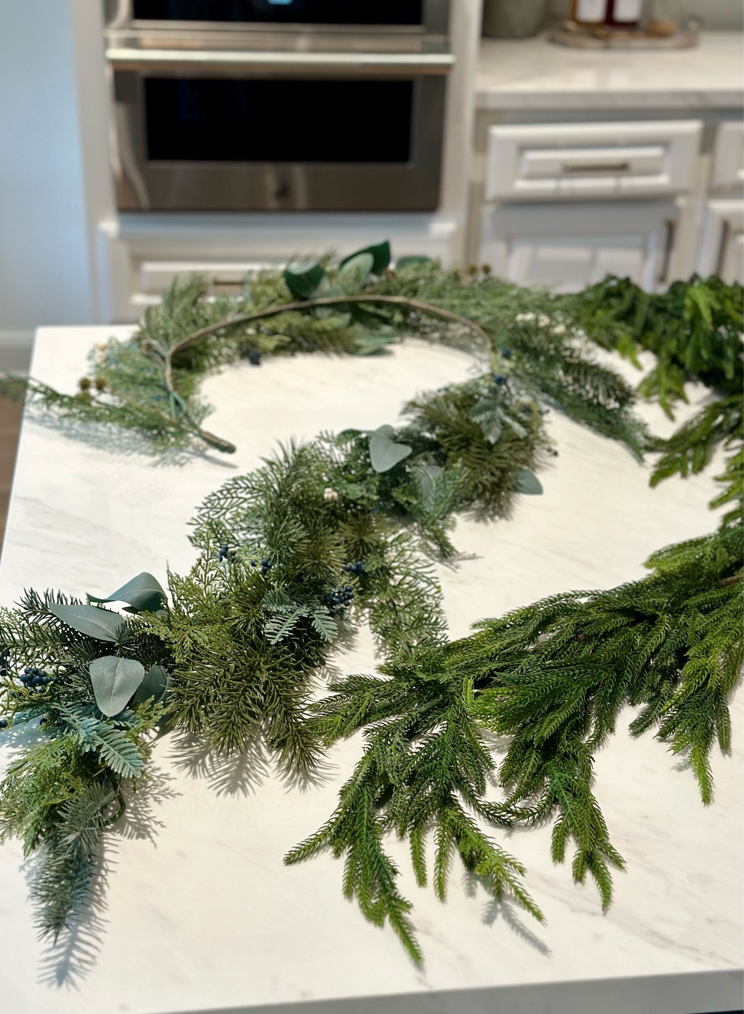 I thought I had a weakness for trees but apparently garland too!

This Studio McGee varnas layers perfectly with the Norfolk 🌲

#LTKHome #LTKHoliday #LTKSeasonal
