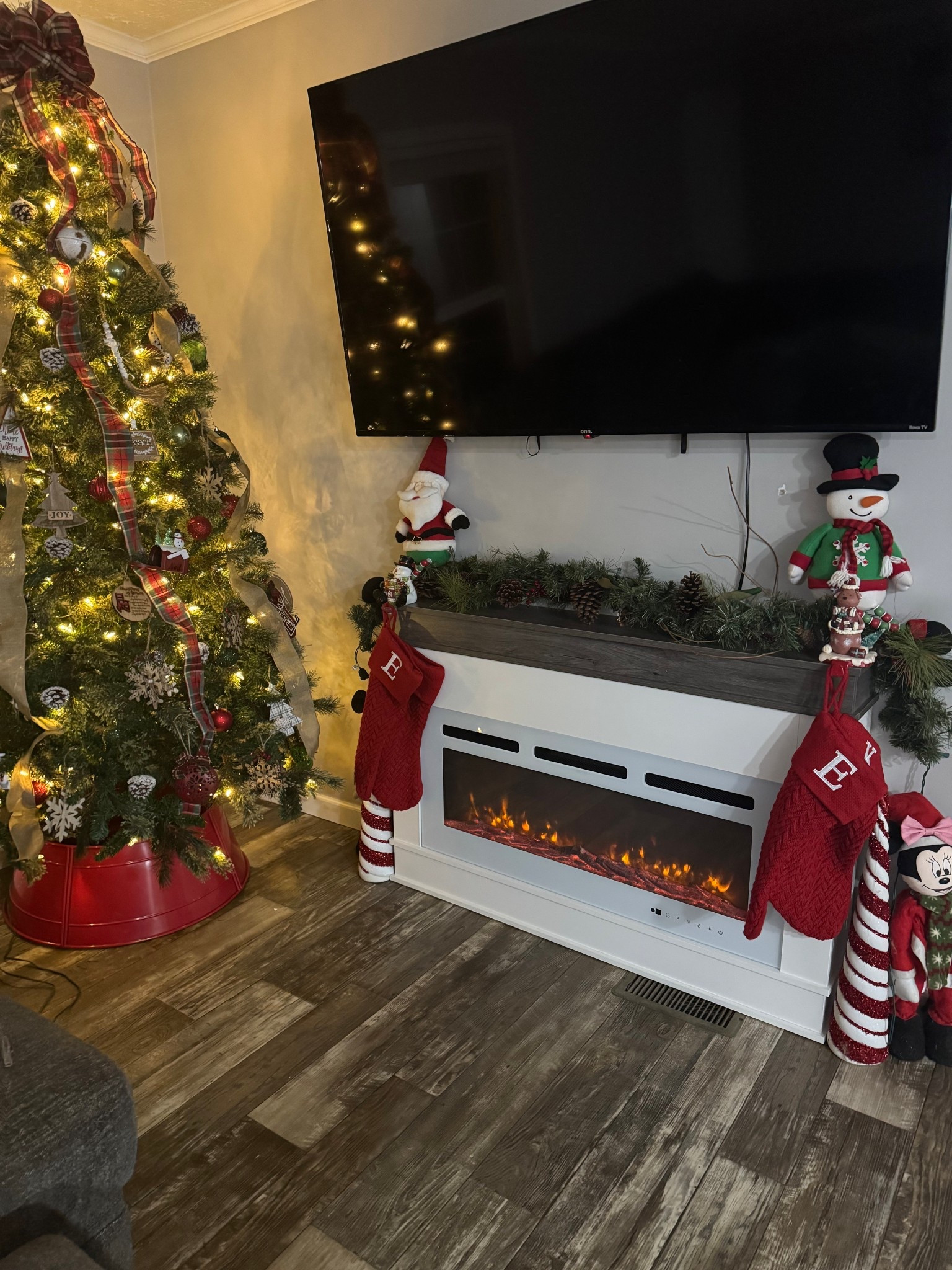 Obsessed with the fireplace I bought! 

#LTKSeasonal #LTKHome #LTKHoliday