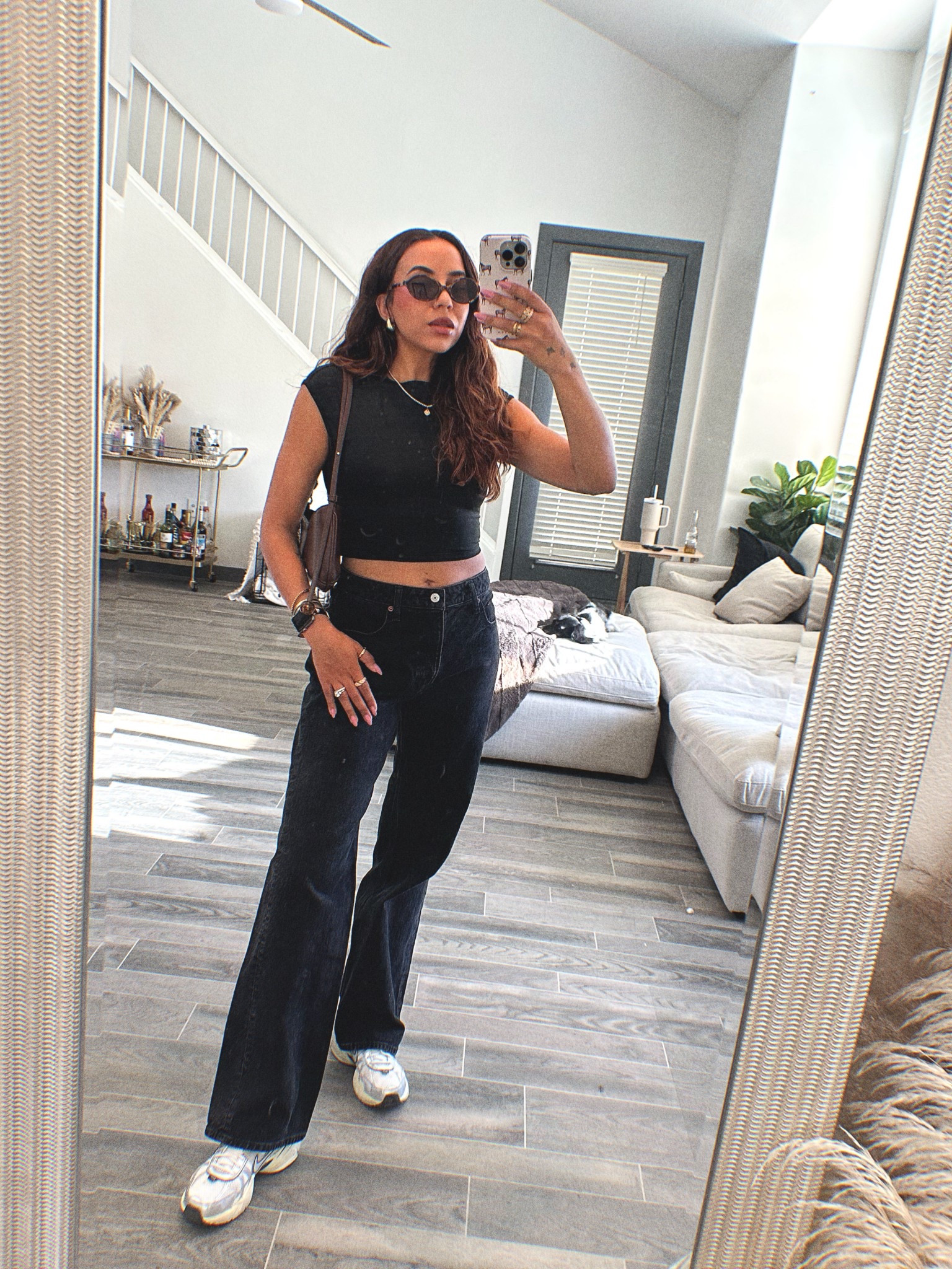 Got my spring black on 🖤


DHGate Miu Miu sunglasses 
DHGate Jacquemus 

#LTKItBag #LTKFindsUnder100 #LTKWatchNow