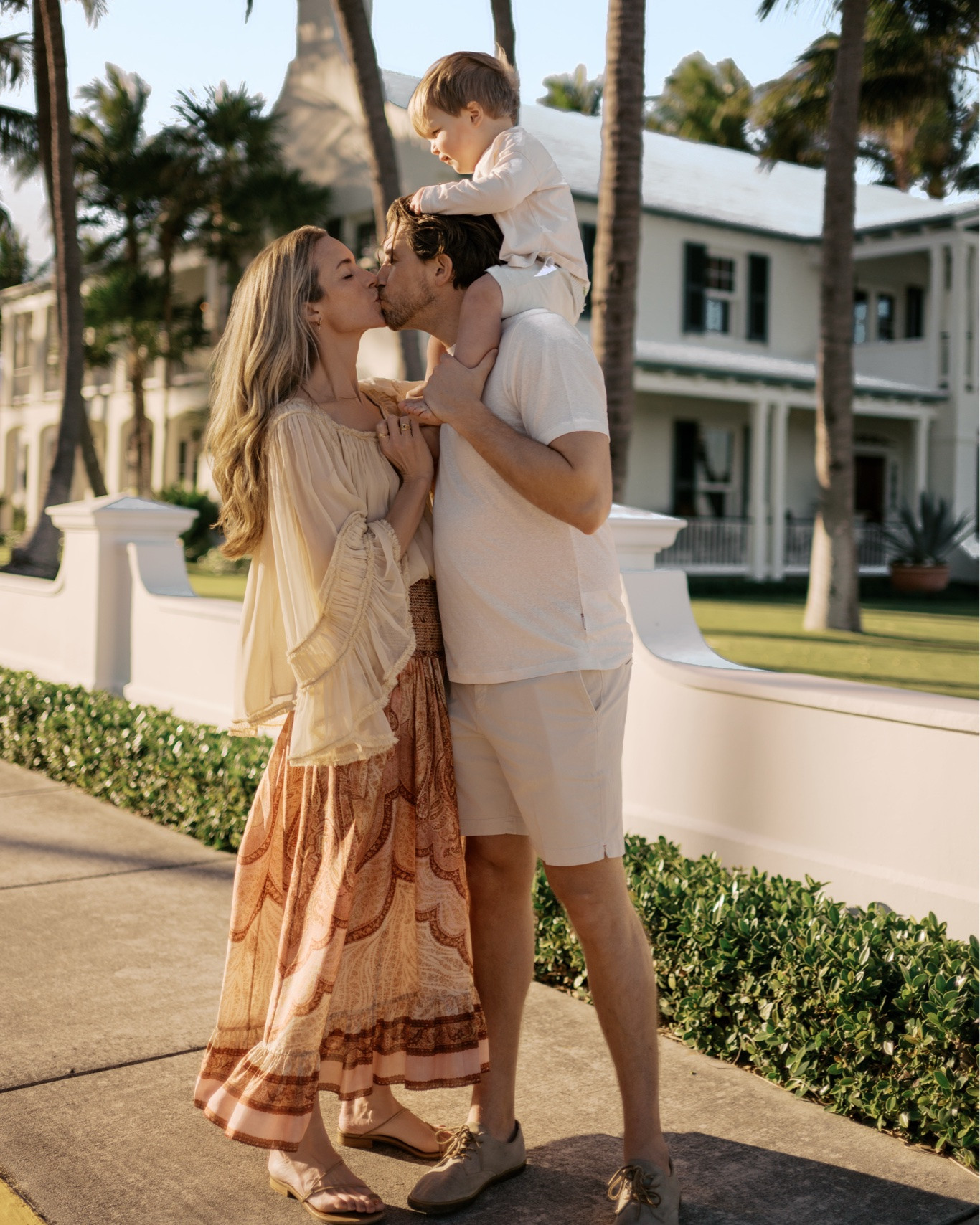 Linking some of our fall family photo outfits from over the years! For anything that’s no longer in stock or is a splurge, I linked similar.

Fall family photo looks, fall family photos, family photo outfits, beach family photo outfit, family photo outfits beach, fall family photos beach, neutral fall family photo outfits, neutral fall family photos

#LTKootd #LTKmomlife #LTKSeasonal
