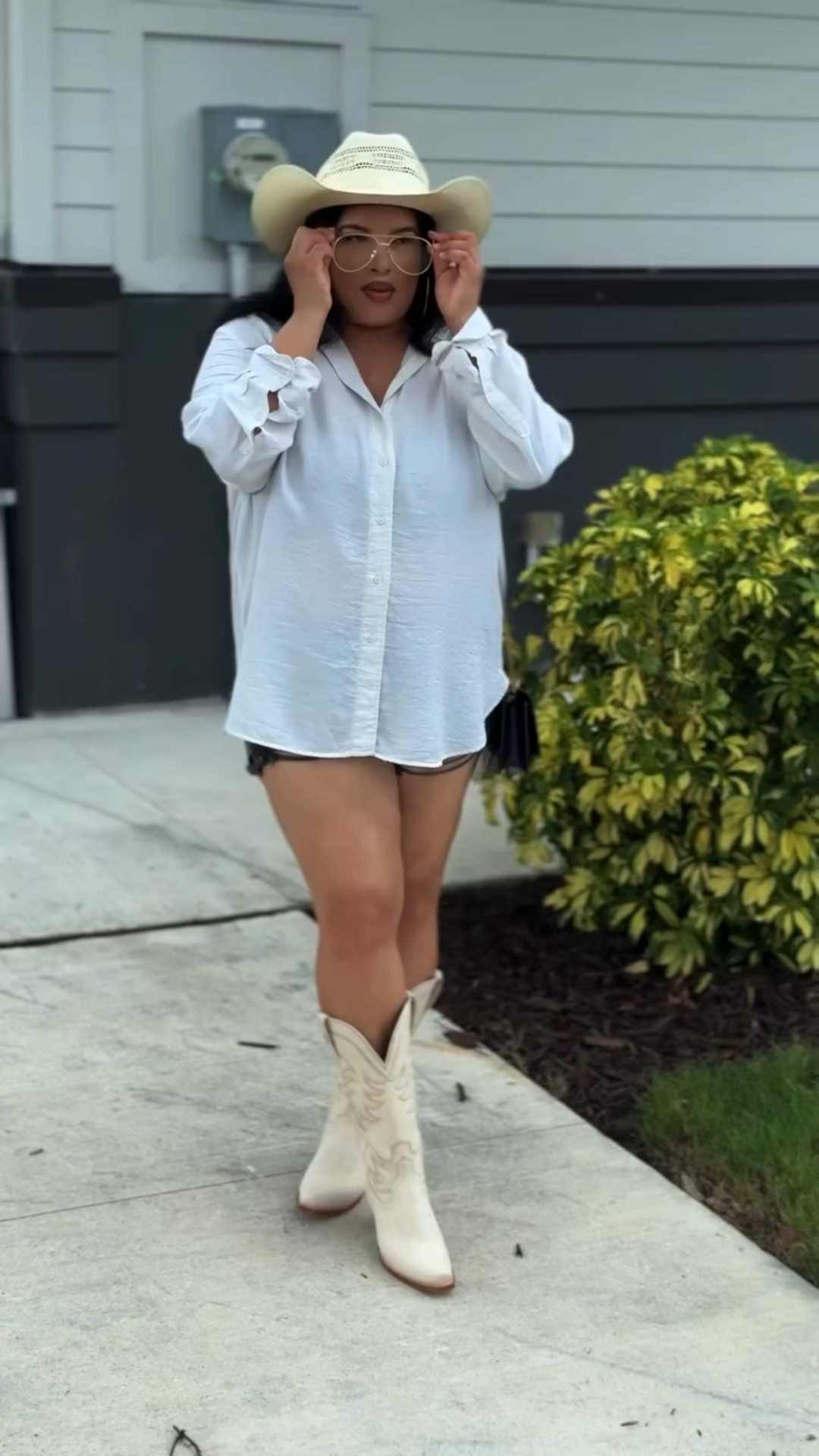 “What I wore today” but make it Cowboy Carter-coded 🤠✨

An oversized button-down, ripped denim shorts, and the boots that had everyone asking questions. I love them so much!

If you know me, you know I live for a comfy, oversized fit that still gives a little edge. Effortless but put-together, always.

Now tell me this— are we wearing the hat or letting the boots do all the talking? Vote below👇🏽

And if you’re into this vibe, comment SHOP and I’ll send the links your way 🤎