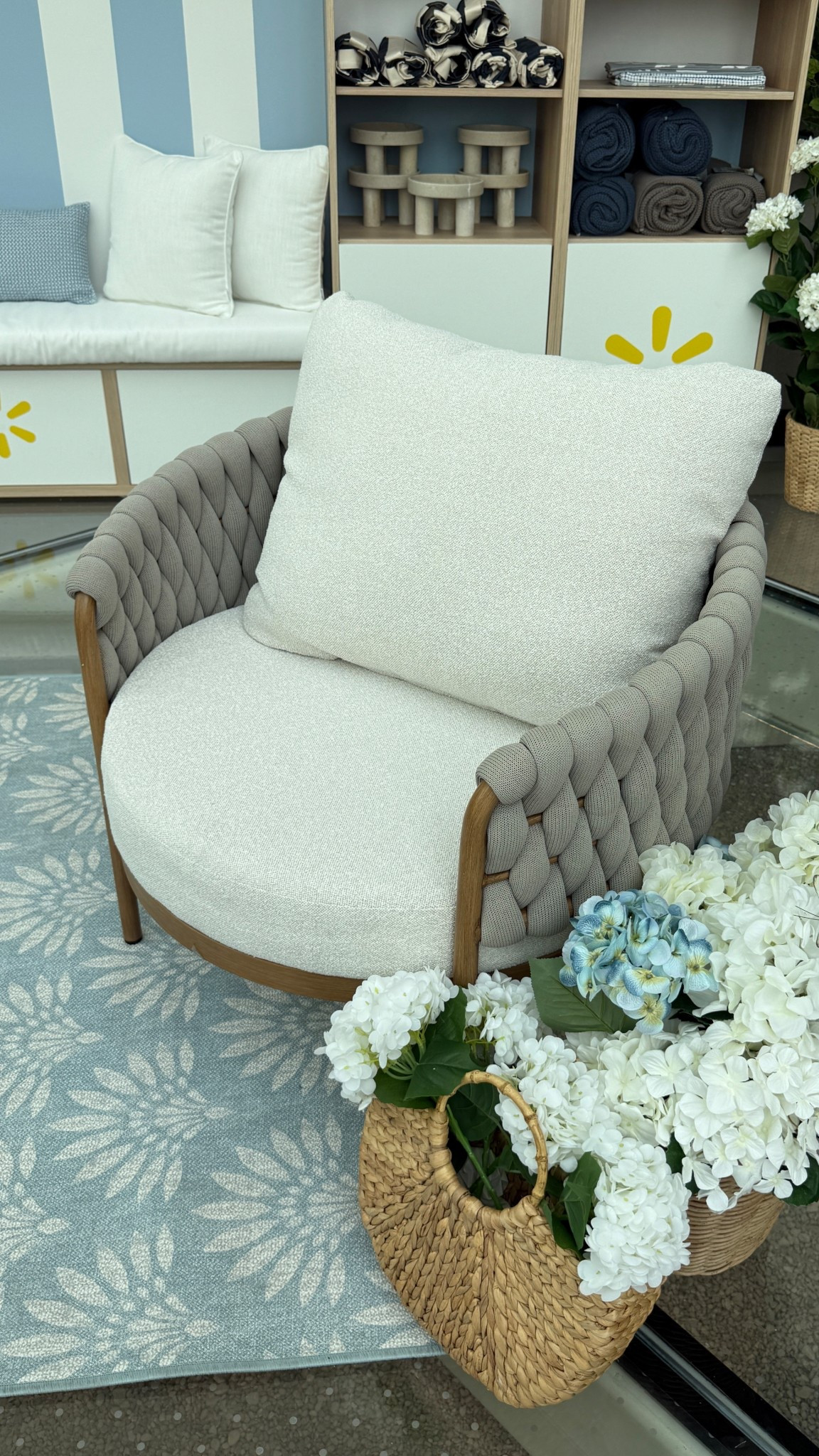 Absolutely love this outdoor chair!!

#LTKsummer #LTKcanada #LTKhome