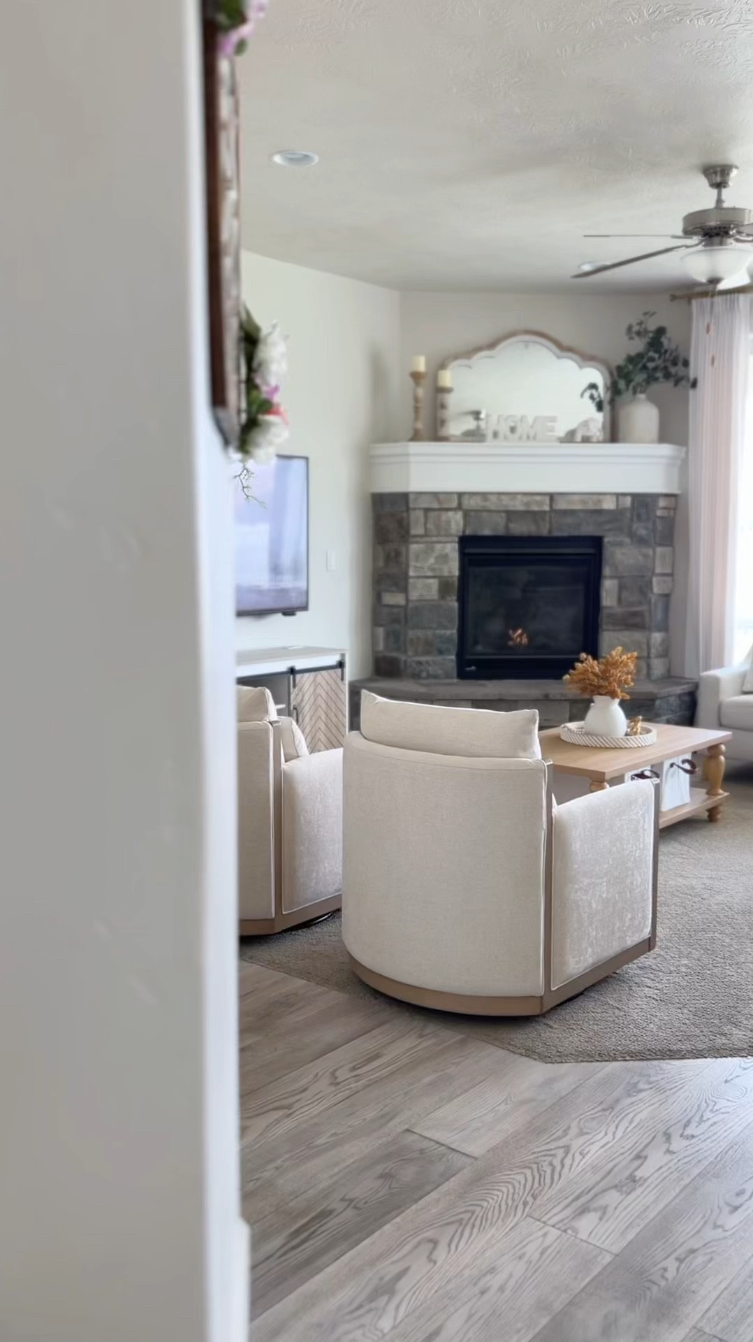 Accent Chairs


#LTKSeasonal #LTKSaleAlert #LTKHome