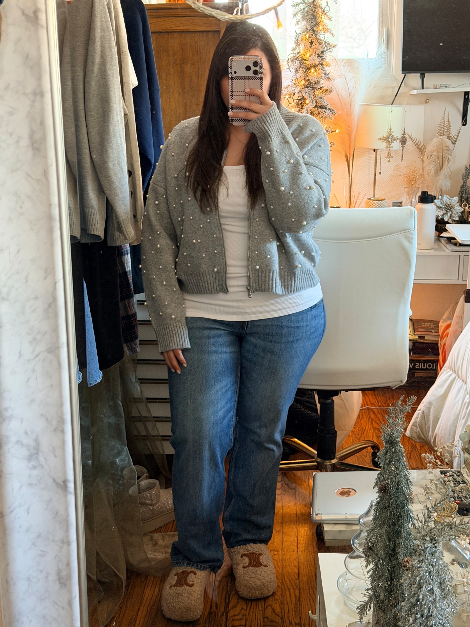 I dunno how I feel about this bomber style cardigan. I love the pearl embellishments + the weight of it. Just not sure of the fit

#LTKHoliday #LTKMidsize #LTKSeasonal