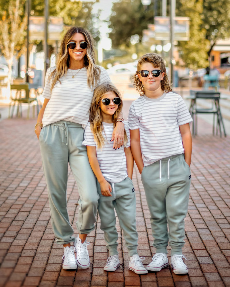 Women's Short-Sleeve Relaxed Tee | Women's New Arrivals | Abercrombie.com | Abercrombie & Fitch (US)