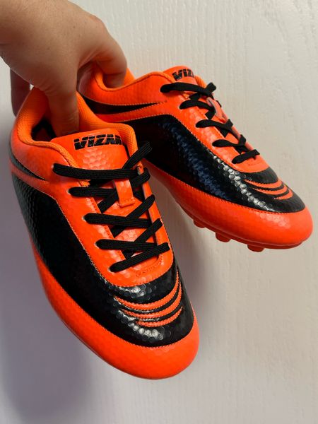 Stand out with these bright orange and black soccer cleats by Vizari.

My 6 year old picked these out himself and said he will be “as cool” as the other kids now. 

For reference: Age 6. Wears a 12-13 size shoe. These are 13.5c with some wiggle room! 

Model: SMU INFINITY FG
COLOR: orange/black

Outsole: molded rubber

Soccer aesthetic | Sports Mom | Sports Family | Soccer Kids | Soccer Boys 



#LTKshoecrush #LTKkids #LTKSeasonal