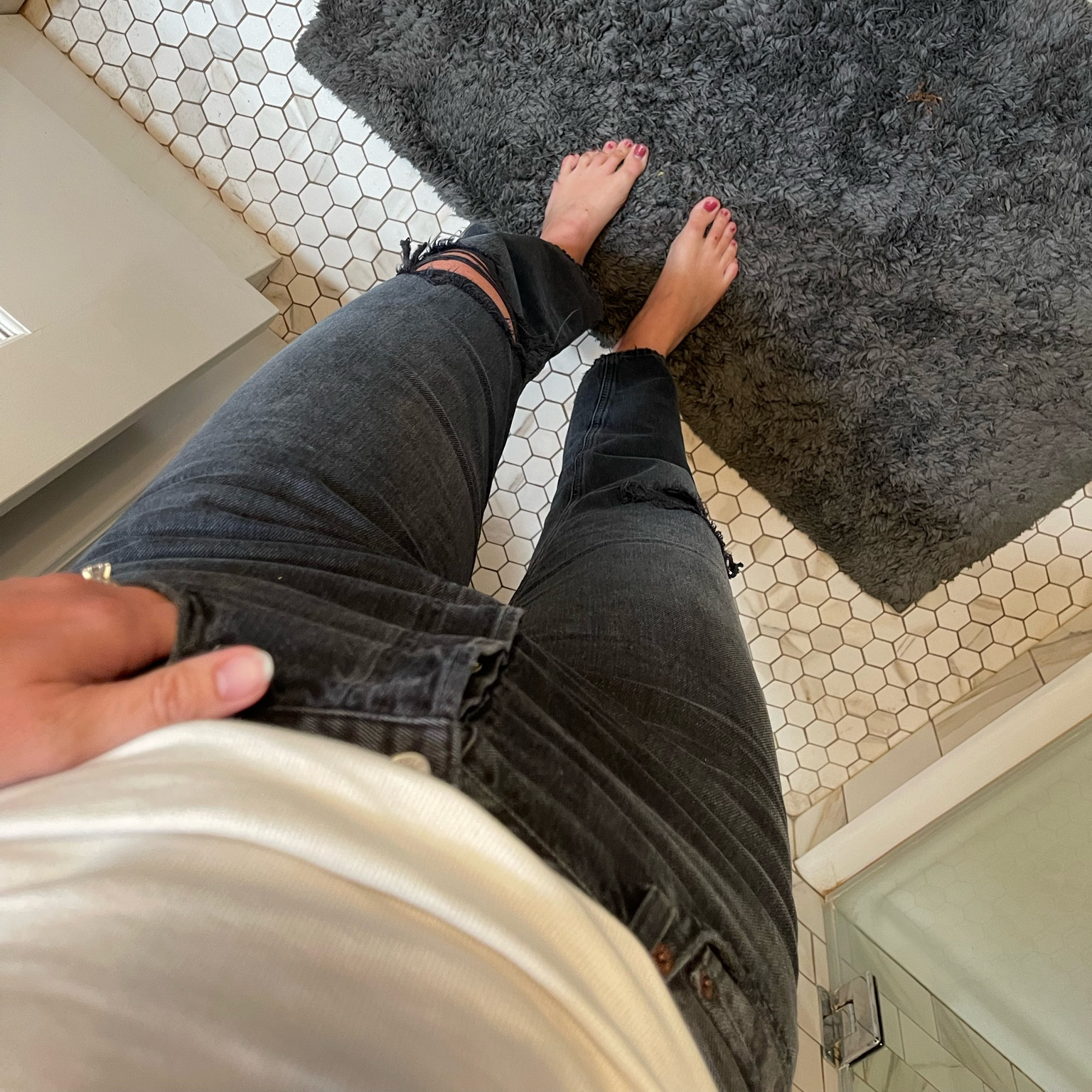 Jeans you’ll live in. I have these with and without holes. I love black jeans and these are perfect length and cut *chefs kiss*

#LTKSeasonal