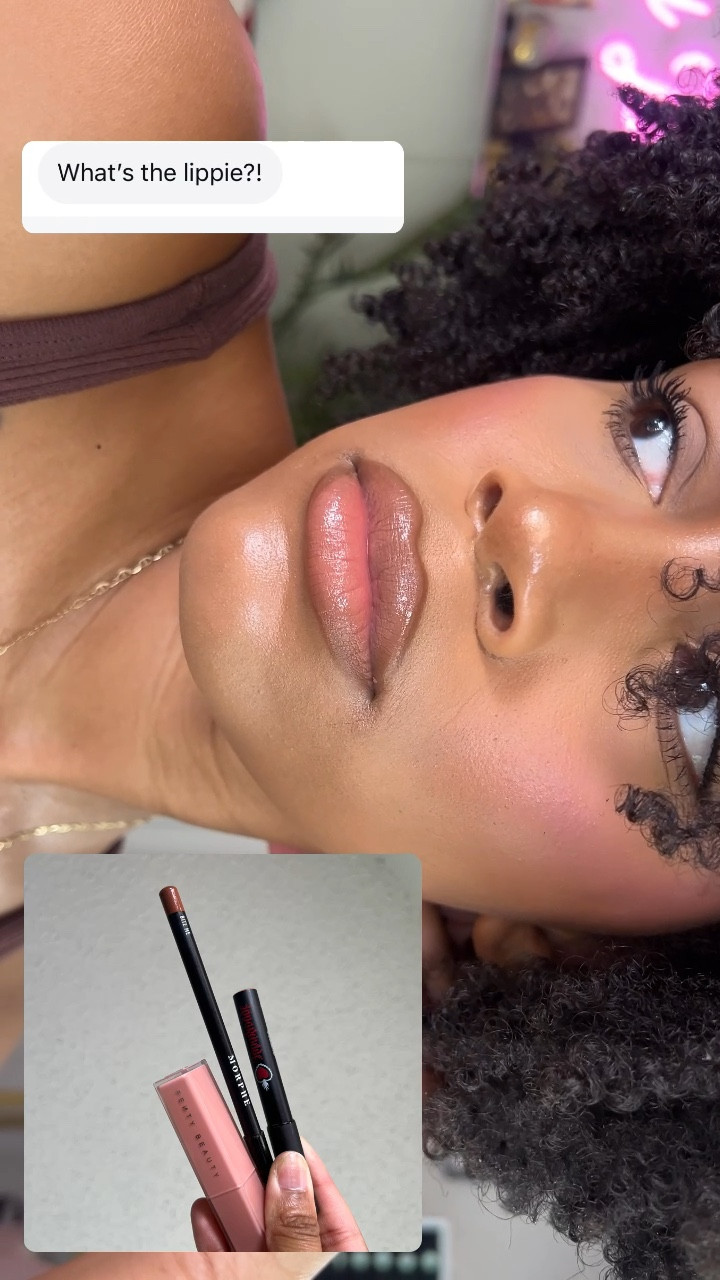 The PERFECT pinky brown lippie for medium dark/dark skin tones. This lip is perfect for every day with its soft satin finish. 
Your lip but better 💄

#lipcombo #everydaylips