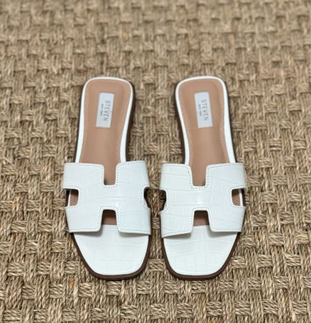 Slide sandal for summer dresses 

#LTKGiftGuide #LTKShoeCrush #LTKSeasonal