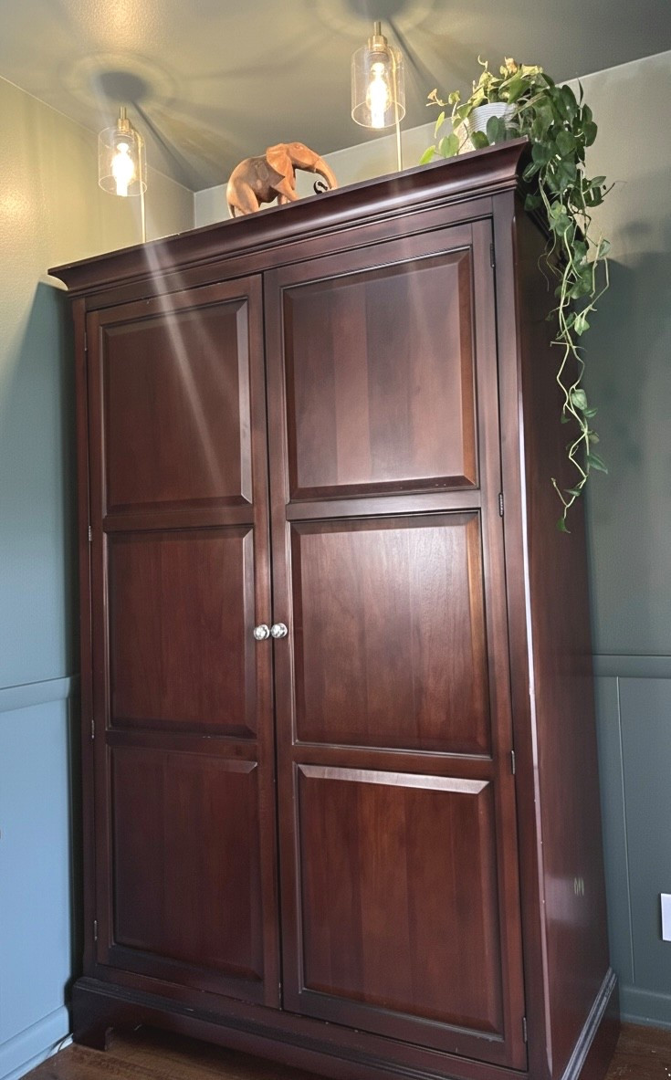 Moody Office 

#LTKmomlife #LTKHome #LTKdayinmylife