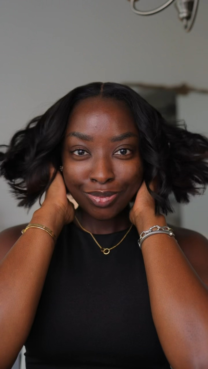 Watch how I style this #bob with loose wave! (Now I wanna install it again, because this is cute! This was a #quickweave, but I had it made into a wig) #hair