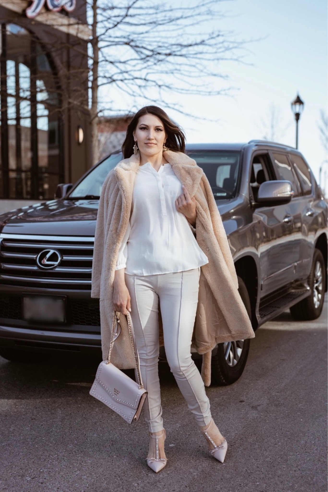 I love so much this my beautiful look from Macy’s. DKNY handbag and dress-shoes.

#LTKitbag #LTKbeauty #LTKworkwear