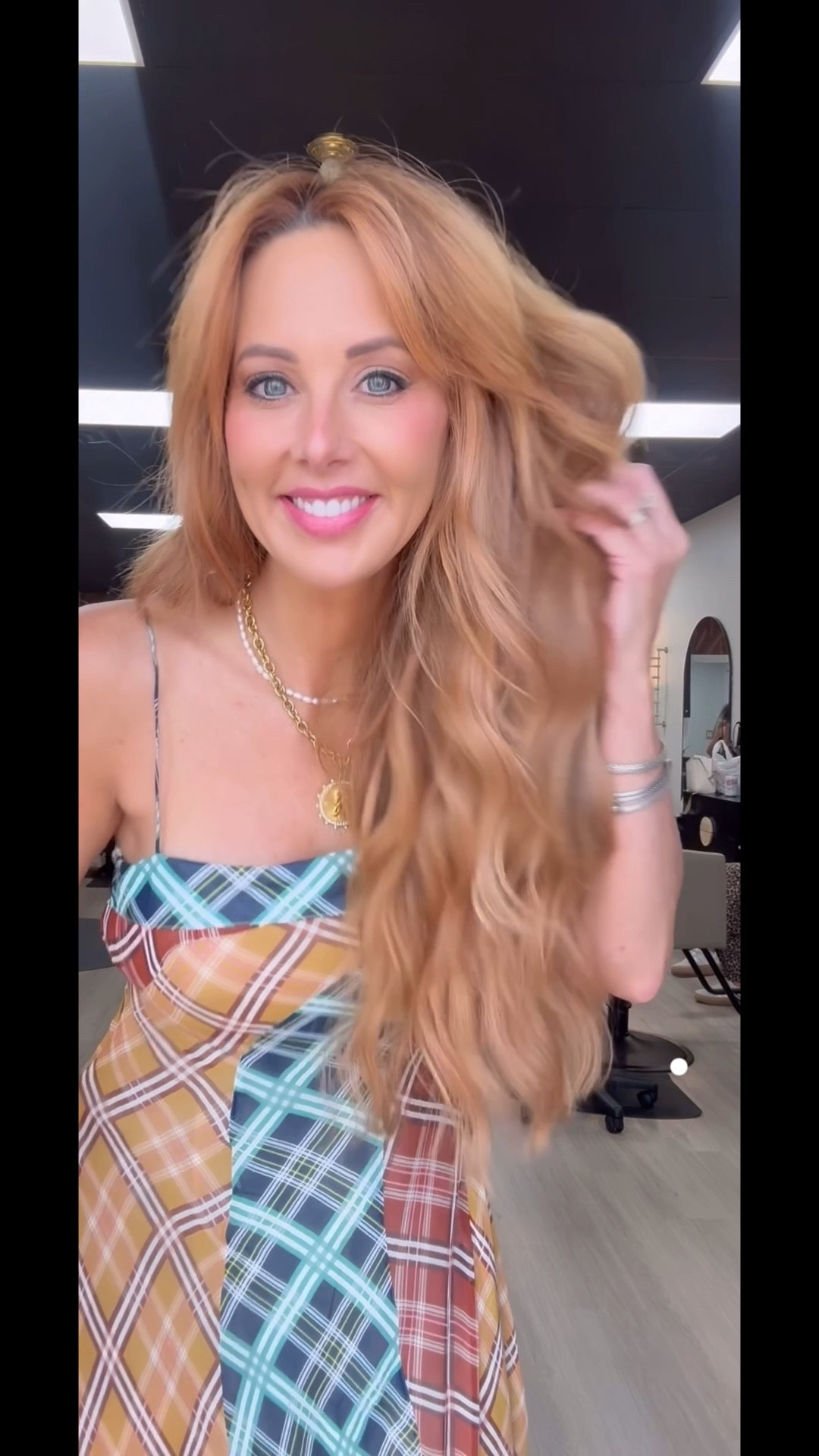 Fall hair, Fall Style🧡
:
 #FallGlow #AnthroStyle #FallFashion #StellaExtensions #StellaHair #StellaHairExtensions #StellaWest #TiffanyFinds