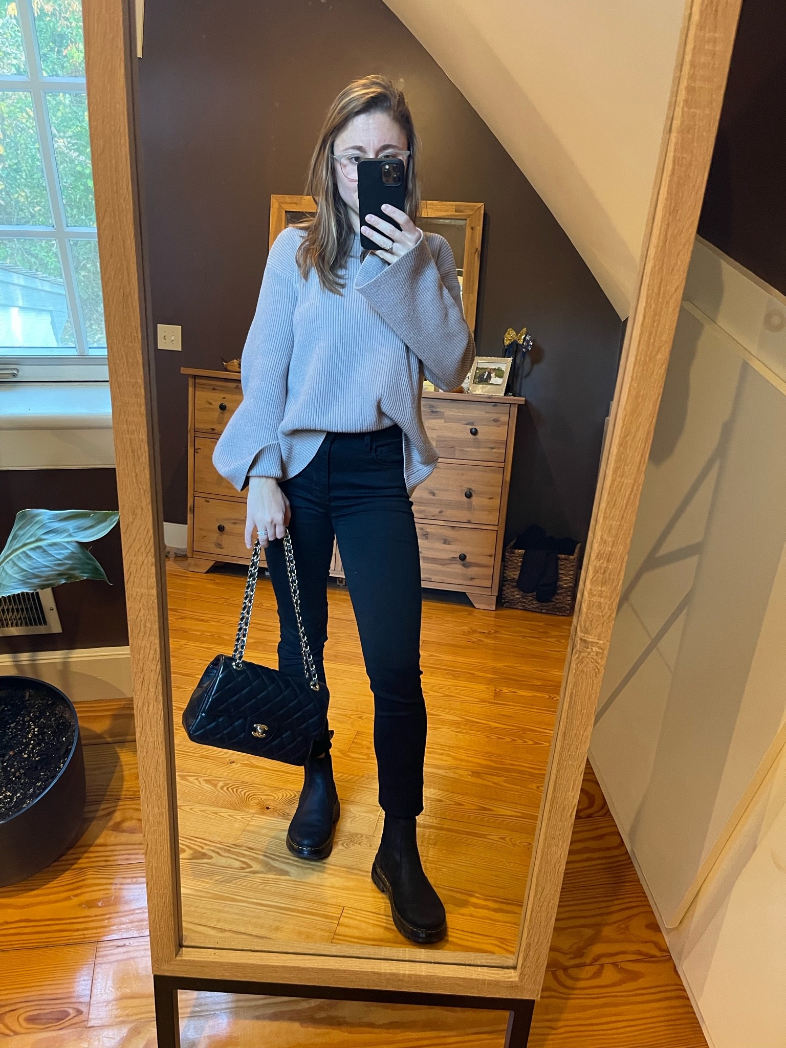 I’m living my capsule wardrobe era 🤍

#LTKstyletip #LTKitbag #LTKunder100