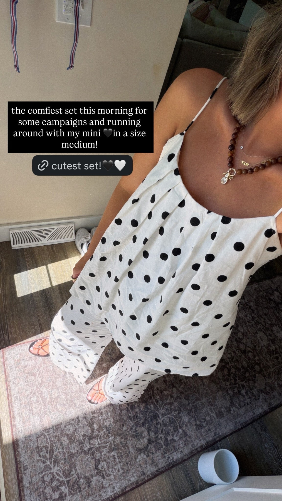 the comfiest set this morning for some campaigns and running around with my mini 🖤in a size medium! @mooslover.pr