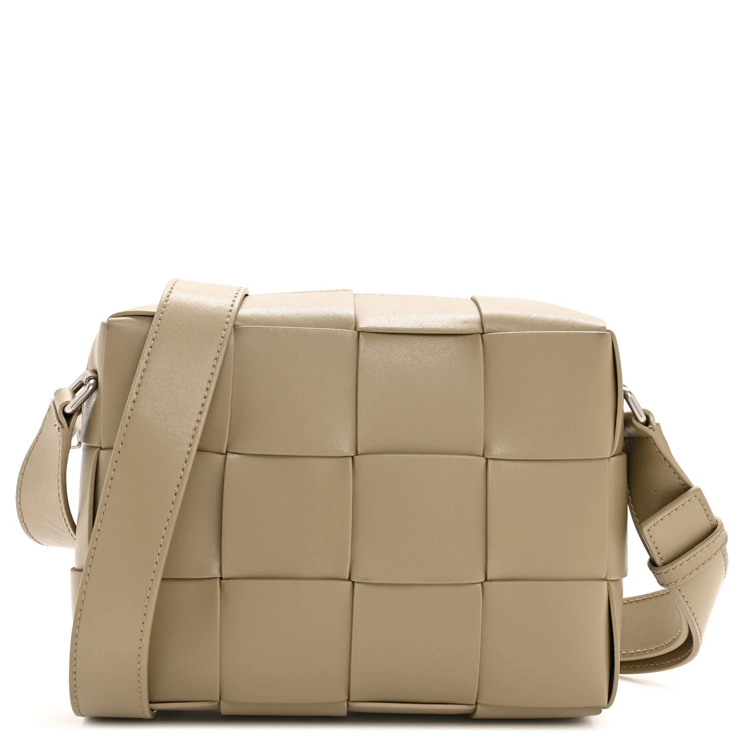Lambskin Maxi Intrecciato Cassette Camera Bag Travertine | FASHIONPHILE (US)