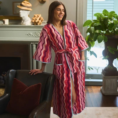 100% Organic Cotton Women’s Bell Sleeve Plush Robe Red | Weezie | Weezie Towels