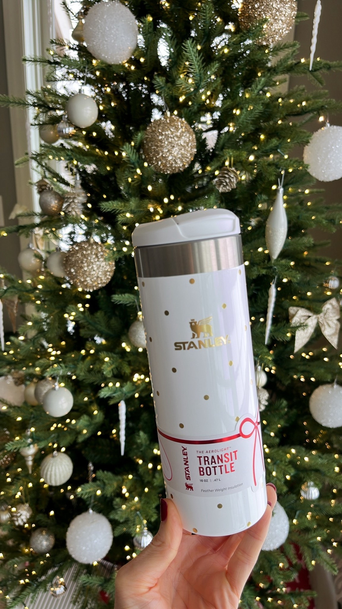 Love this gorgeous white and gold dot print! It’s great for gifting and neutral enough to use all year 

#LTKFindsUnder50 #LTKHoliday #LTKGiftGuide