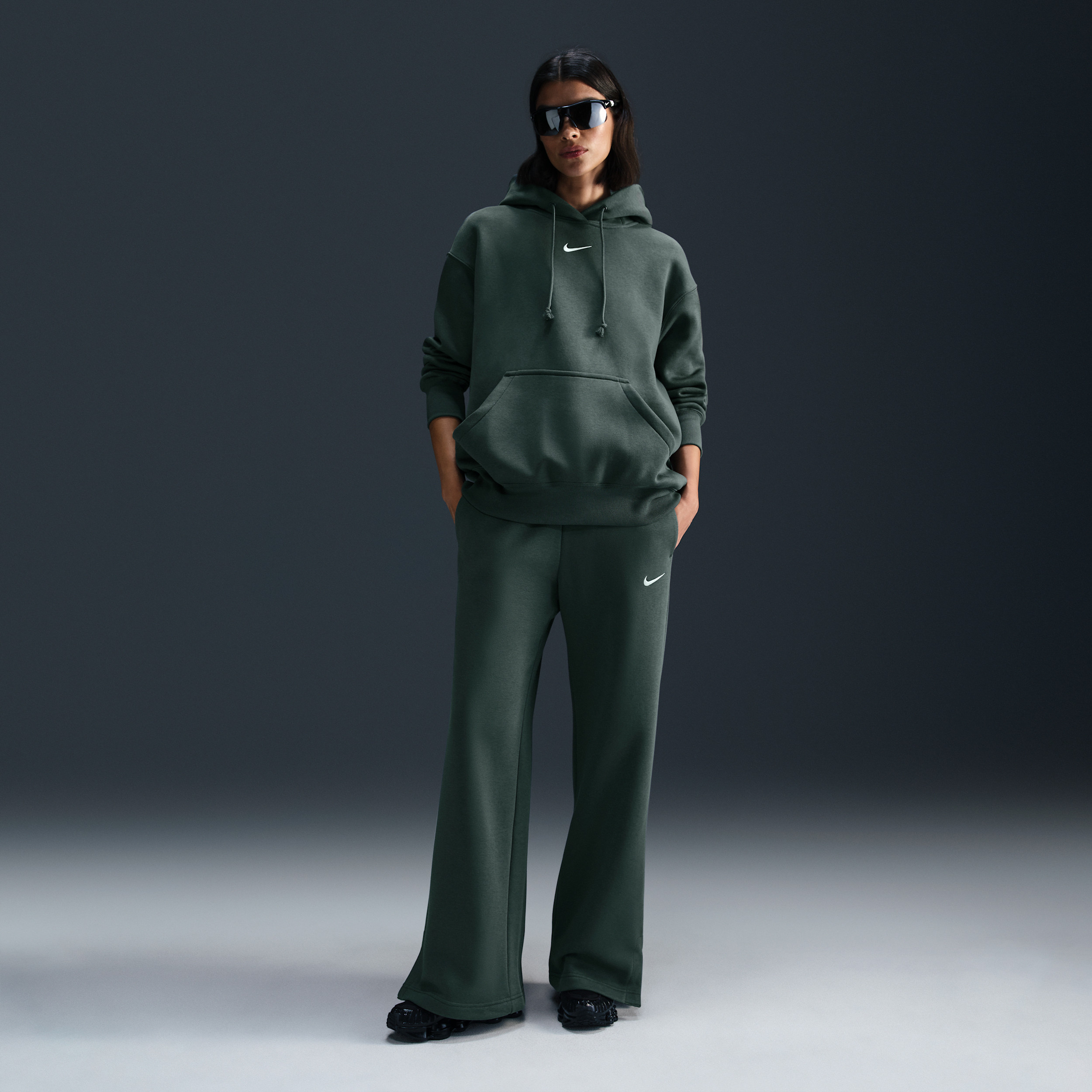 Women's Nike Sportswear Phoenix Fleece High-Waisted Wide-Leg Sweatpants in Green | DQ5615-338 | Nike (US)
