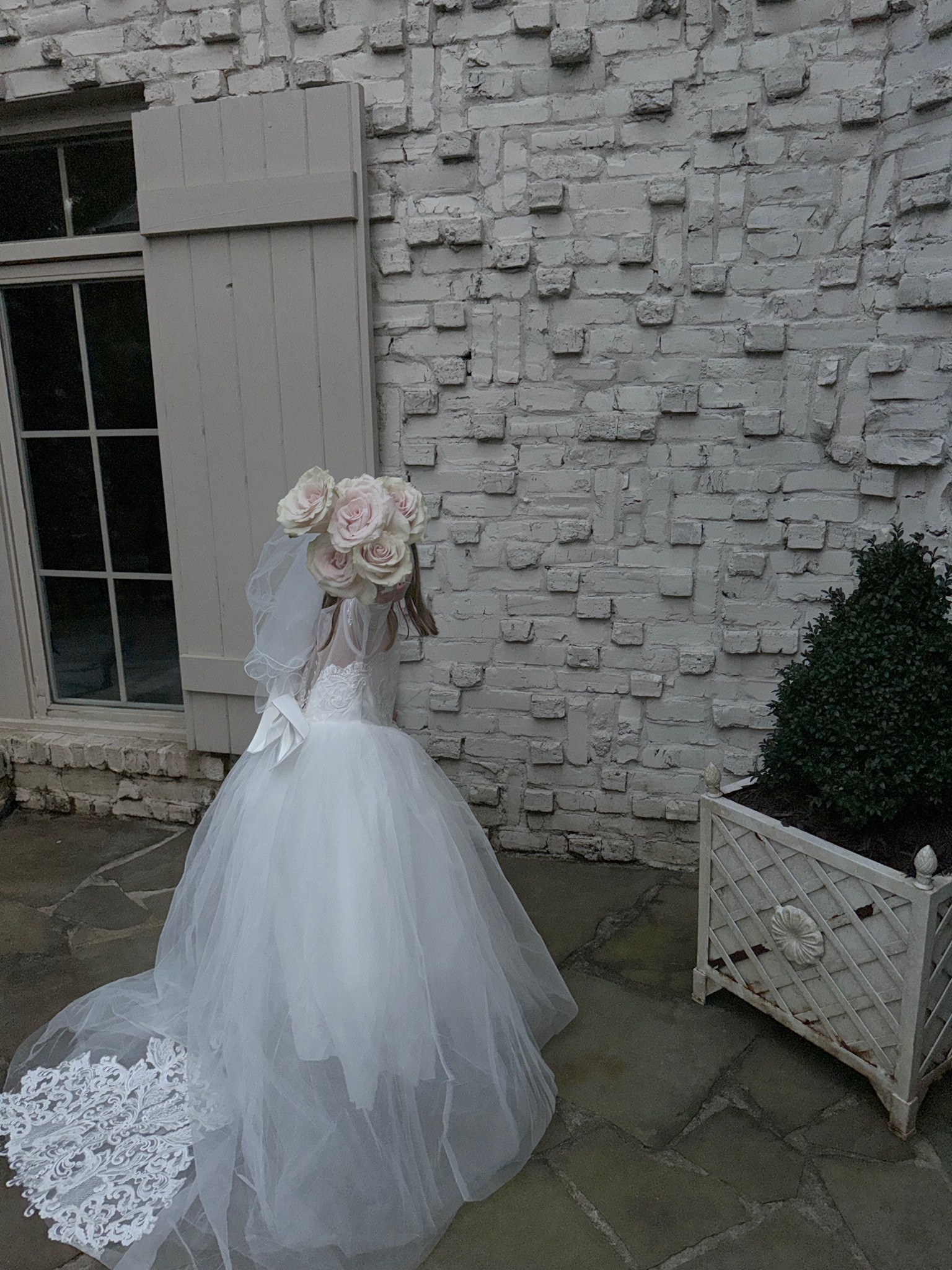 The cutest Halloween bridal costume! 