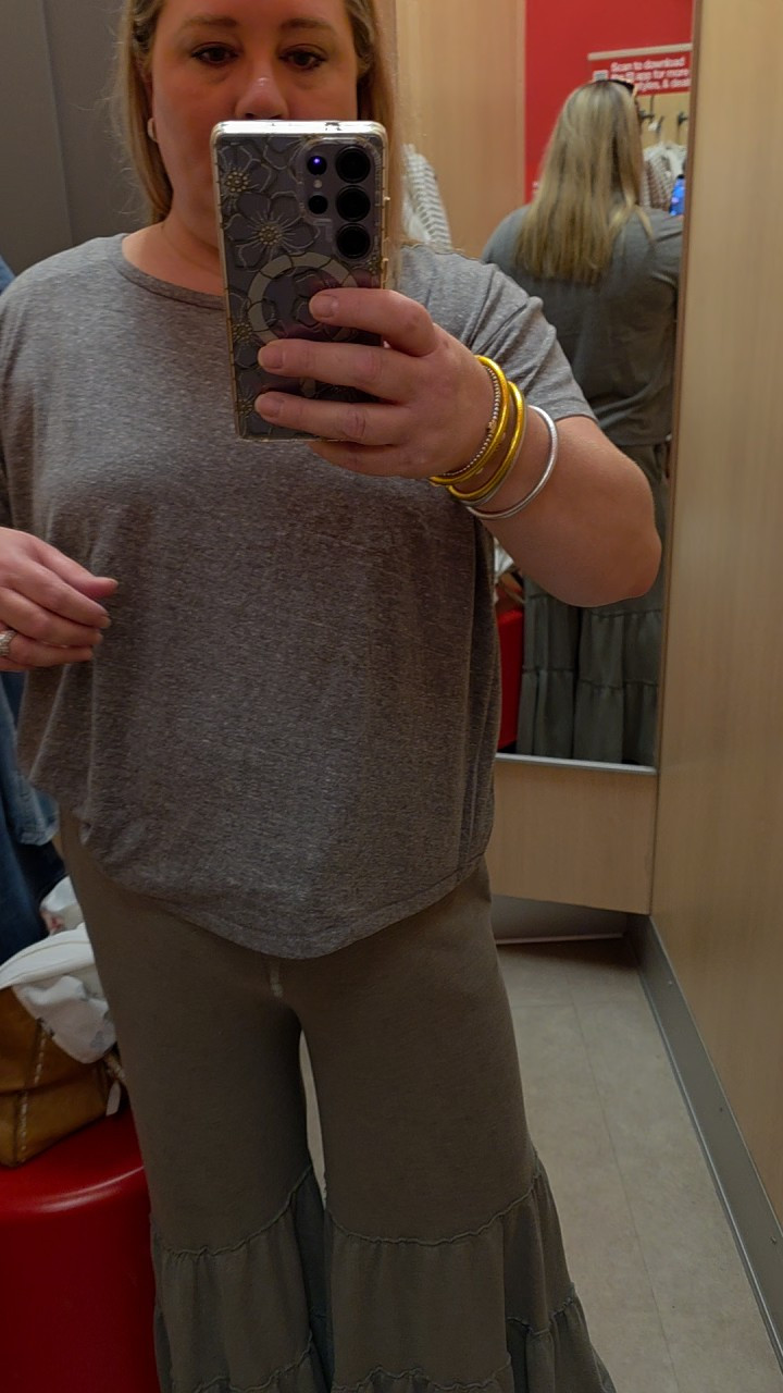 The perfect basic DOES exist 🙌This Target crop tee is soft, flattering, and hits at just the right length (no awkward crop situation over here 😅)It’s the kind of staple you grab in every color because it goes with literally everything—jeans, joggers, skirts… you name it.Simple, easy, and on repeat in my closet 🤍Linked for you!#LTKFinds #TargetStyle #WardrobeStaples #EverydayStyle #SimpleOutfits

#LTKOver40 #LTKmomlife #LTKSeasonal