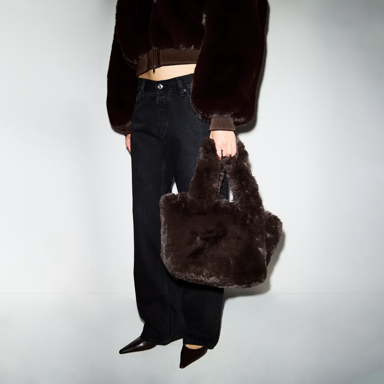 Skims just dropped a faux fur collection and it screams chic fall vibes😍

#LTKSeasonal #LTKItBag #LTKStyleTip