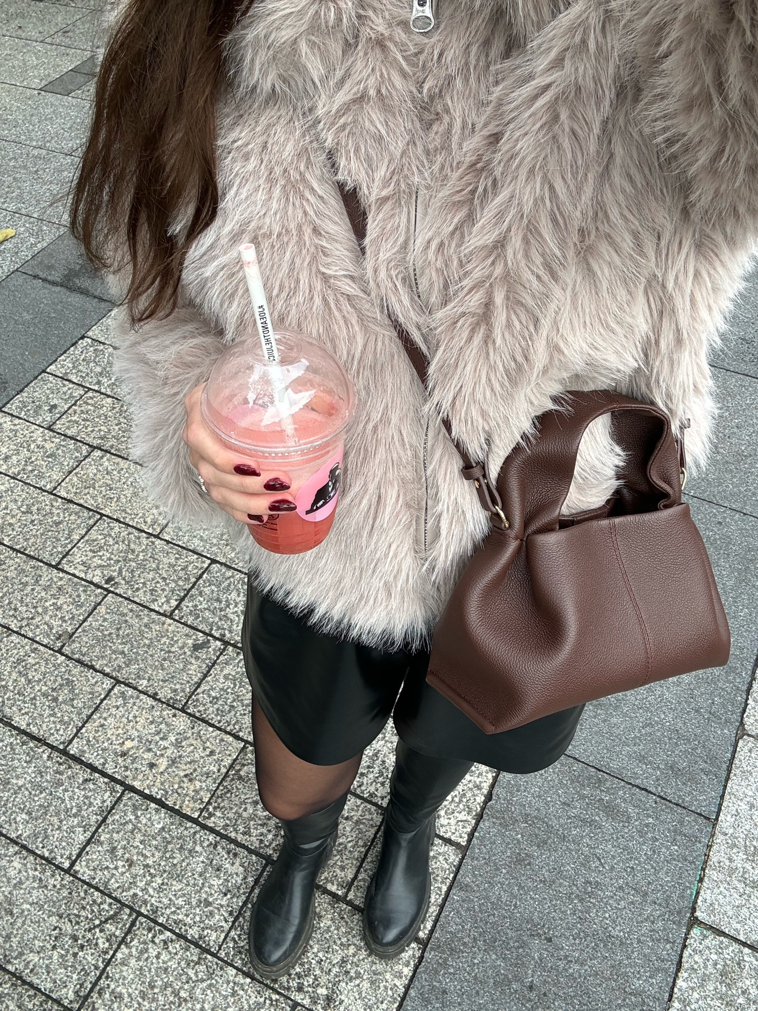 Furry jacket outfit🎀💌✨

#LTKSeasonal #LTKHoliday #LTKStyleTip