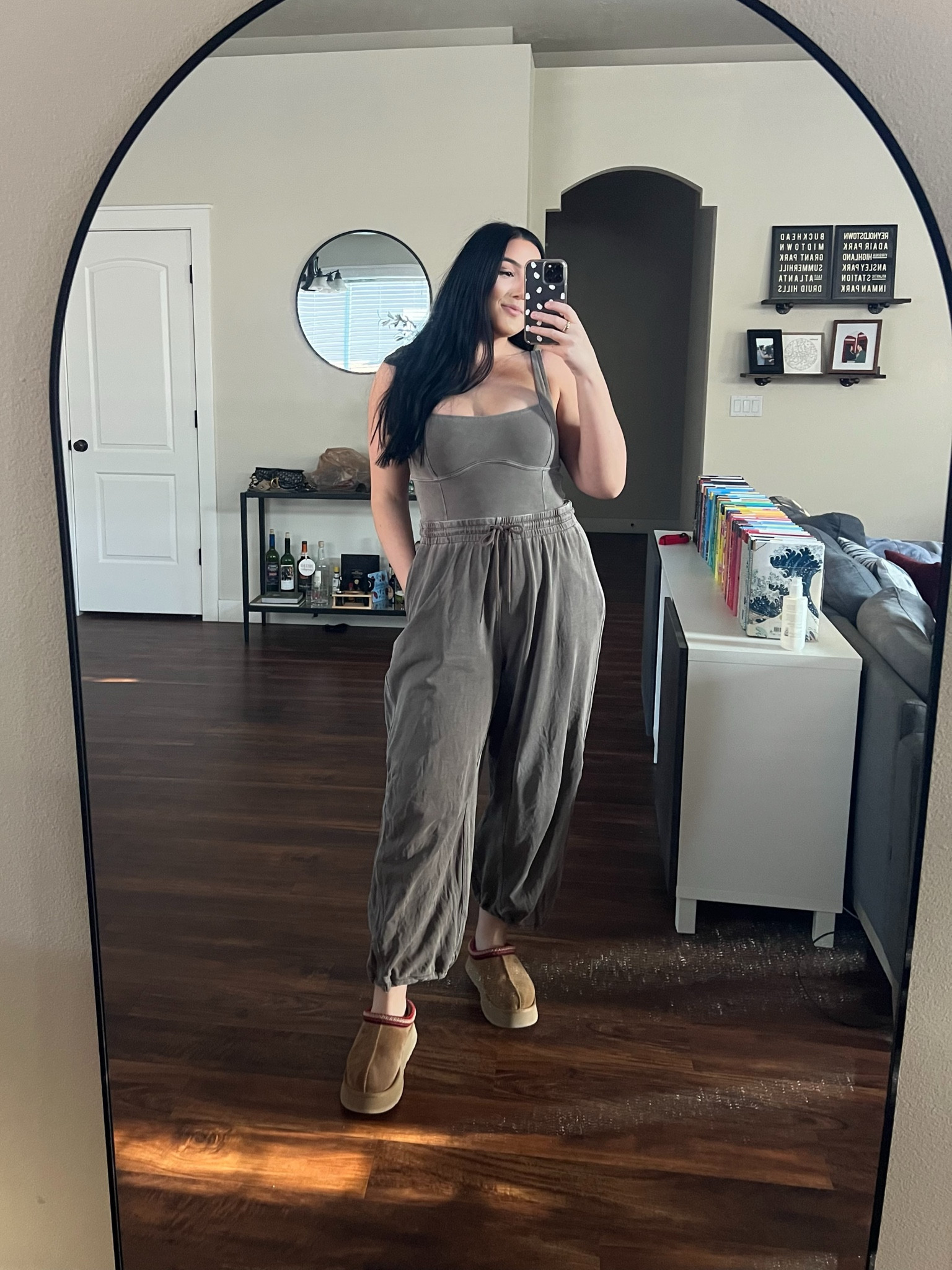 Cozy Fall Outfit 🧸

I have this jumpsuit in 2 different colors & legitimately wear it twice a week. So much so, that my husband calls it my “Sim uniform” 😂 I can’t help it when it’s SO comfy & SO cute! Literally the easy button for feeling put together in 5 seconds.

I took a Large in the color “Fossil” & it fits me slightly oversized! I wear it on every roadtrip, flight & any other opportunity I have! Can’t wait to buy more colors! 

5'9” • 203 lbs • DD bust for reference! :)

#LTKStyleTip #LTKMidsize #LTKSeasonal