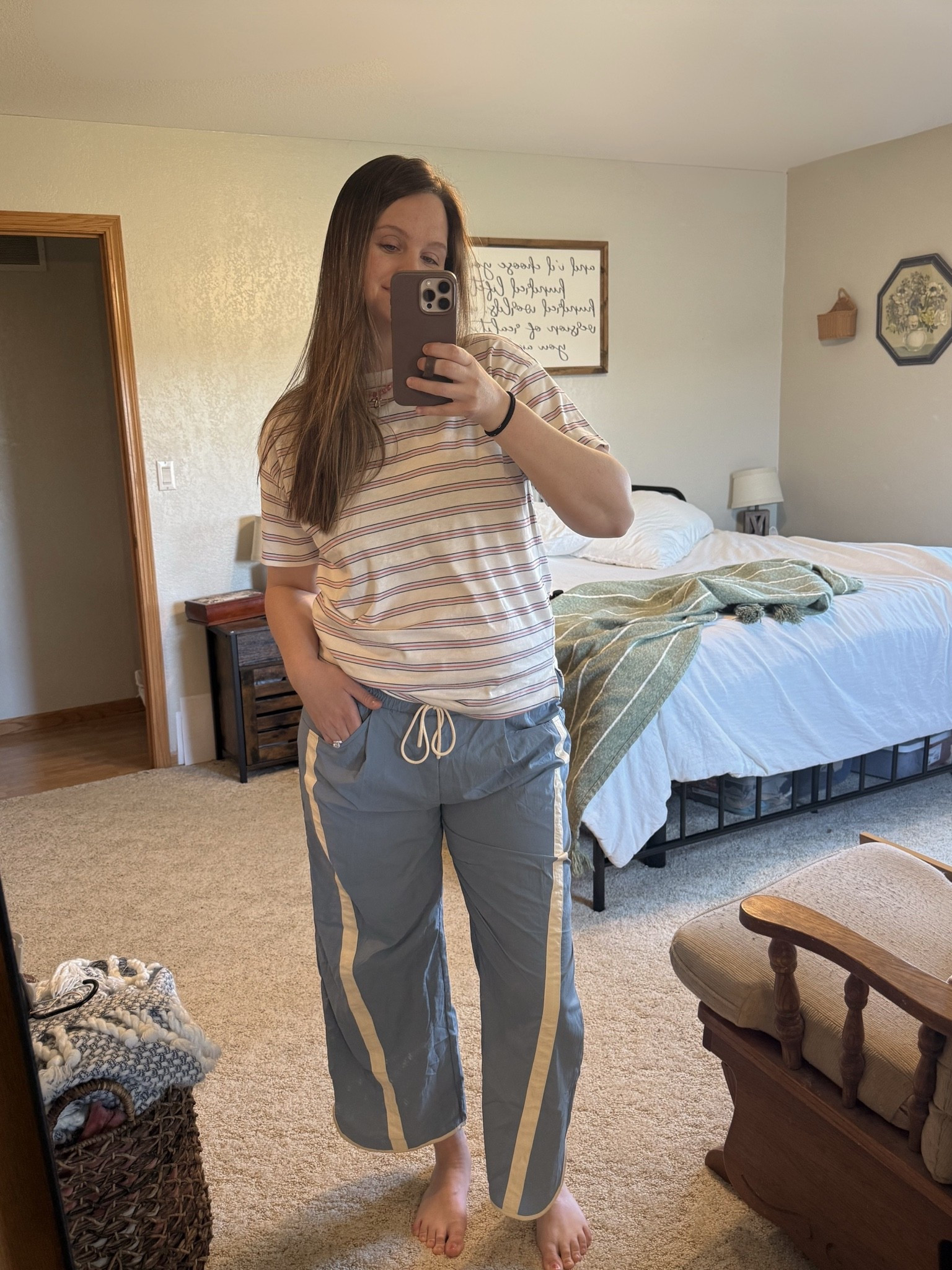 Comfy mom fit

Top: Medium 
Pants: large

#LTKdayinmylife #LTKmomlife