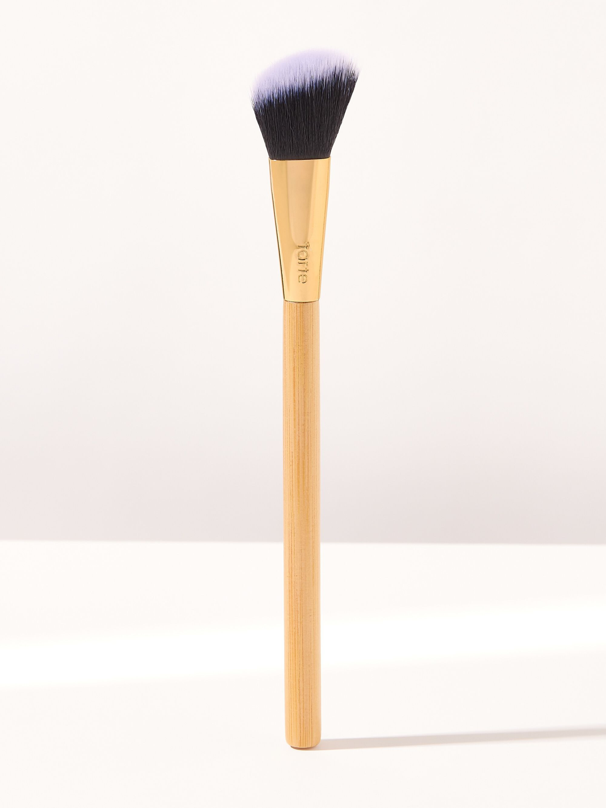 angled light coverage concealer brush | tarte cosmetics (Global)