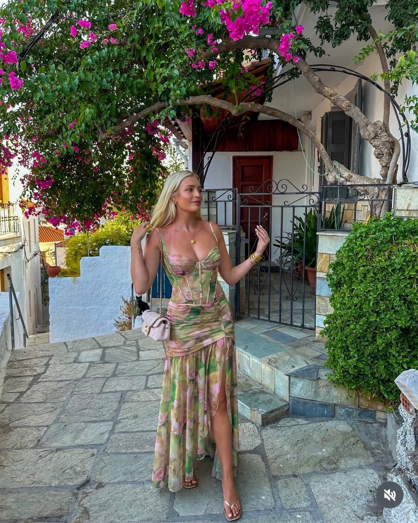 Euro summer outfit inspo 💕

Euro summer, summer outfit, holiday outfit, wedding guest outfit 

#LTKsummer #LTKspring #LTKdresses