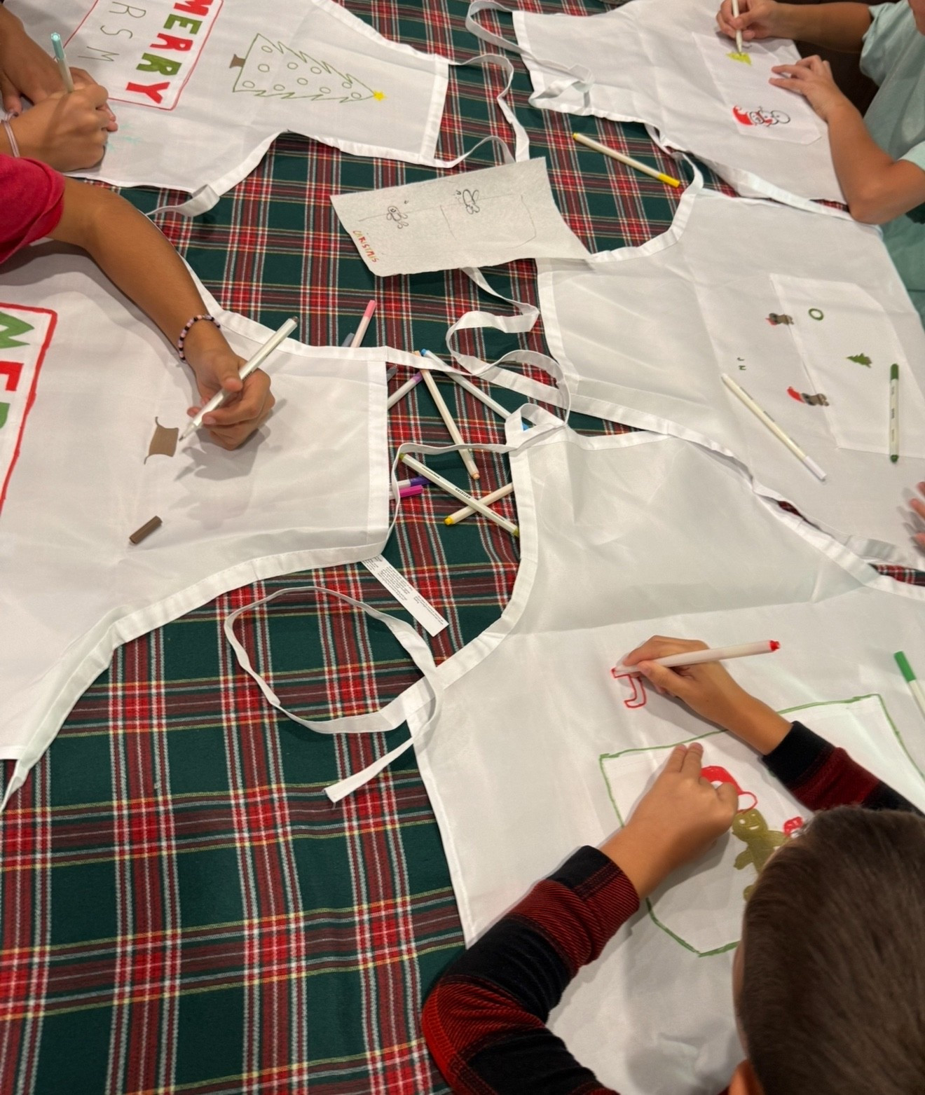 DIY Christmas aprons 