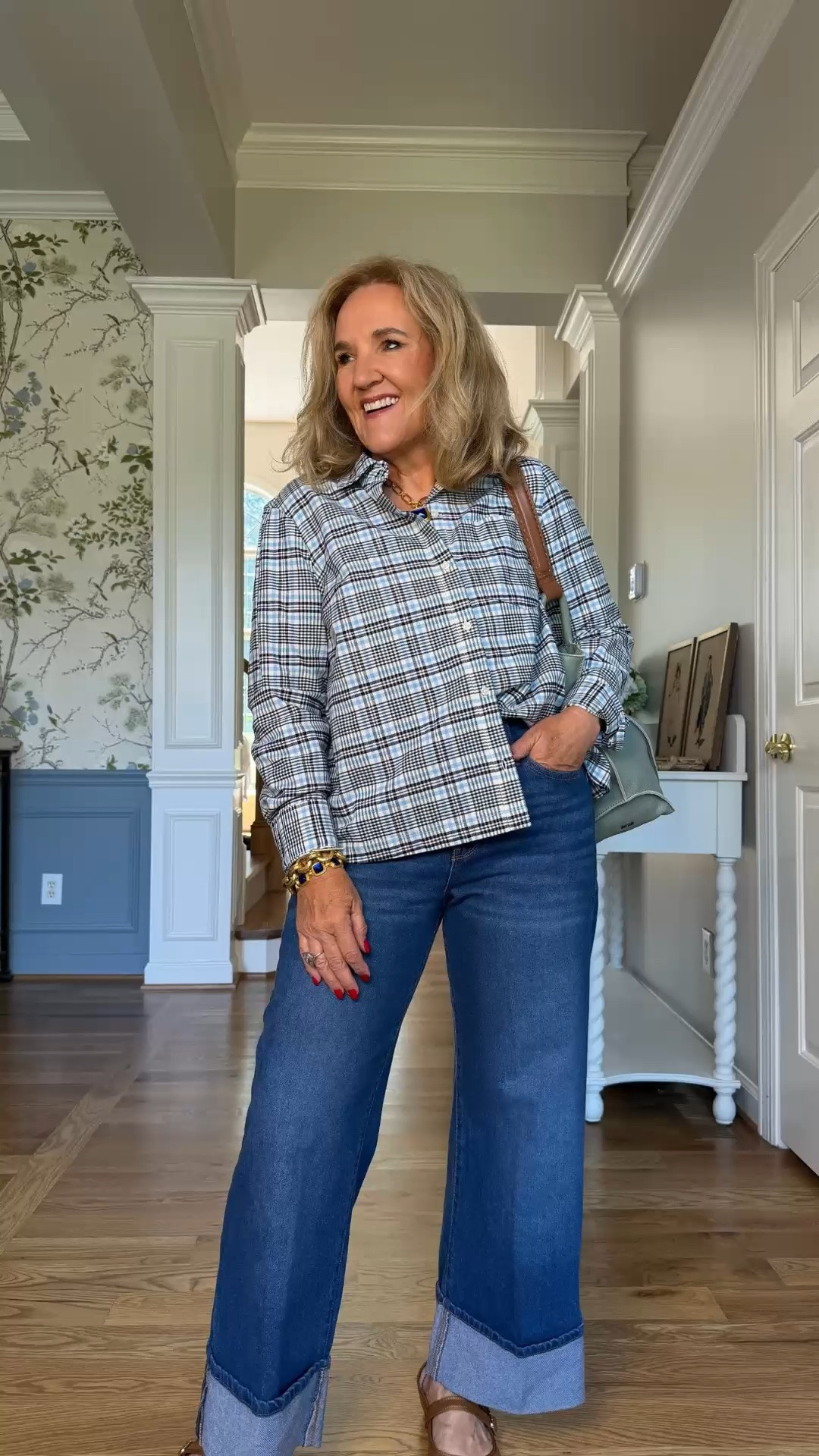 This plaid top with the wide-leg jeans feels like a good old-fashioned, just-get-dressed-and-go outfit to me. I’m in a medium in both, and I really like the little turned-up cuff on the jeans.

#LTKootd #LTKOver40 #LTKPetite