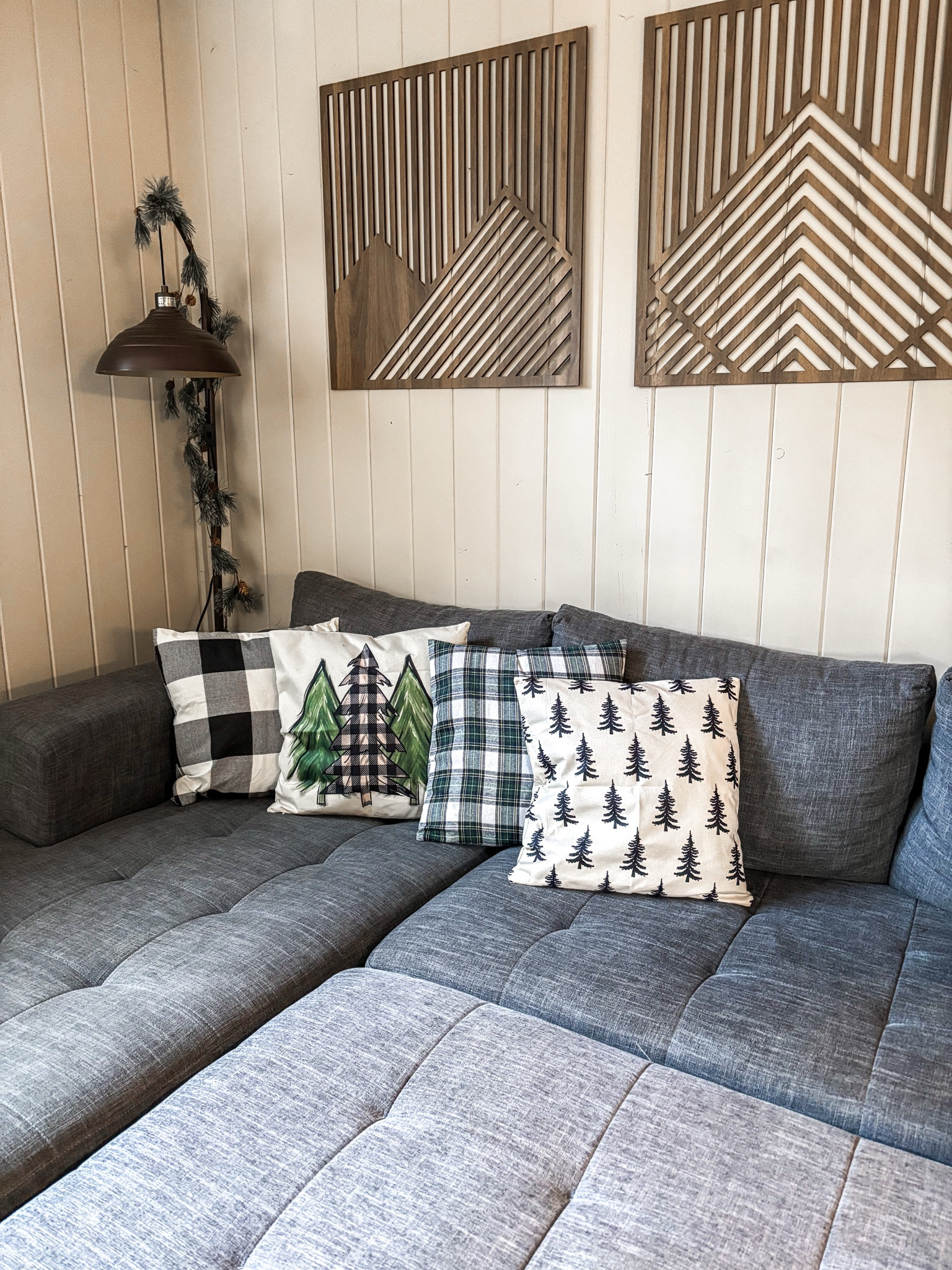 Seasonal pillow covers, blankets

#LTKSeasonal #LTKHome