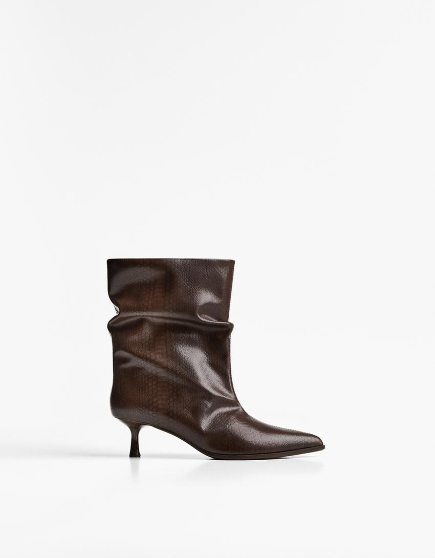 Slouchy kitten heel ankle boots - Shoes - Women | Bershka GB