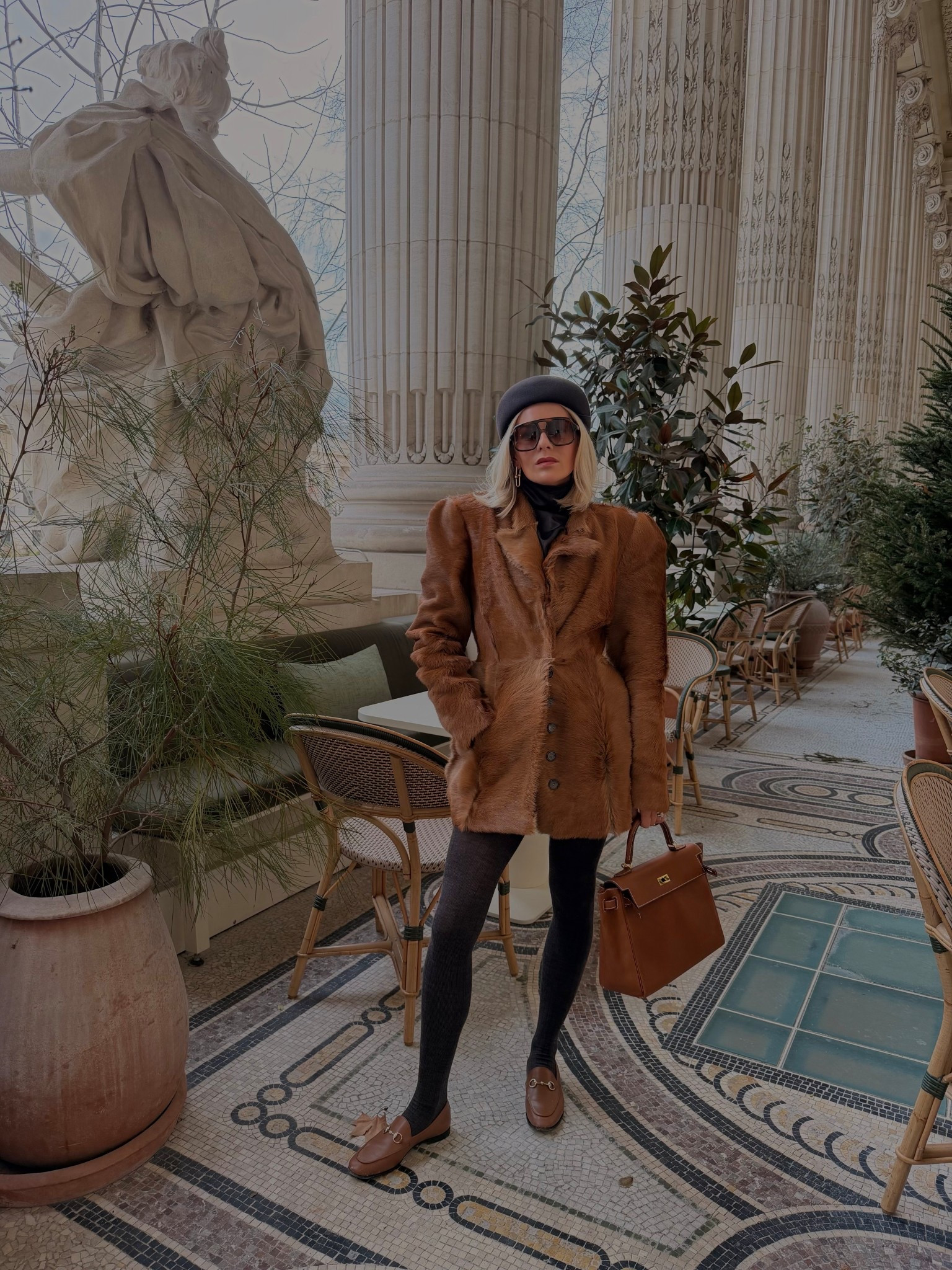 My exact blazer is unavailable but linked similar 

#LTKFashionMonth #LTKwinter #LTKeurope