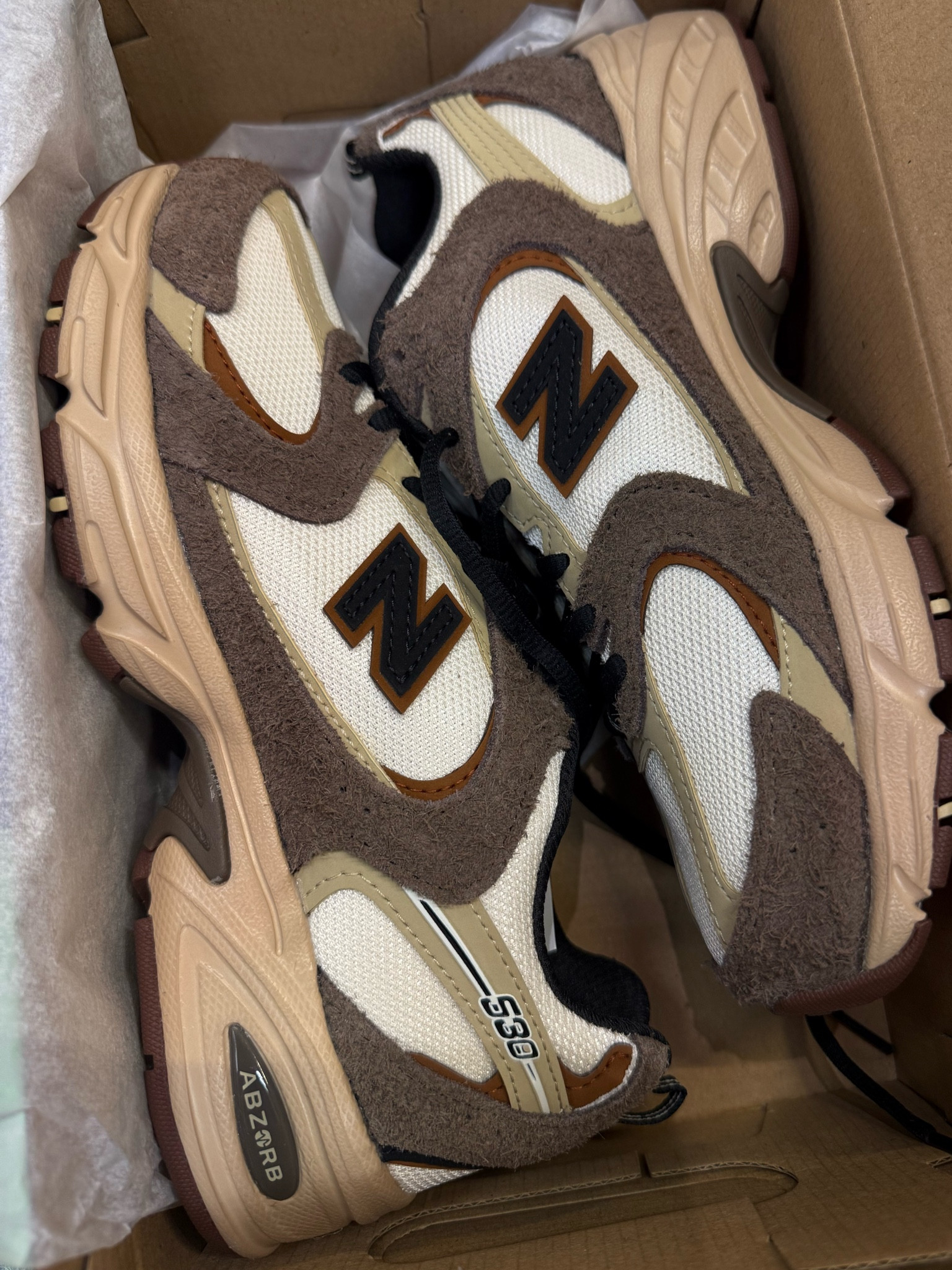 new balance 530 neutral fall shoes 

#LTKShoeCrush #LTKGiftGuide #LTKFindsUnder100