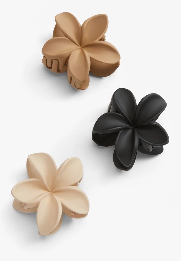 3 Pack Flower Shape Claw Hair Clips | Maurices