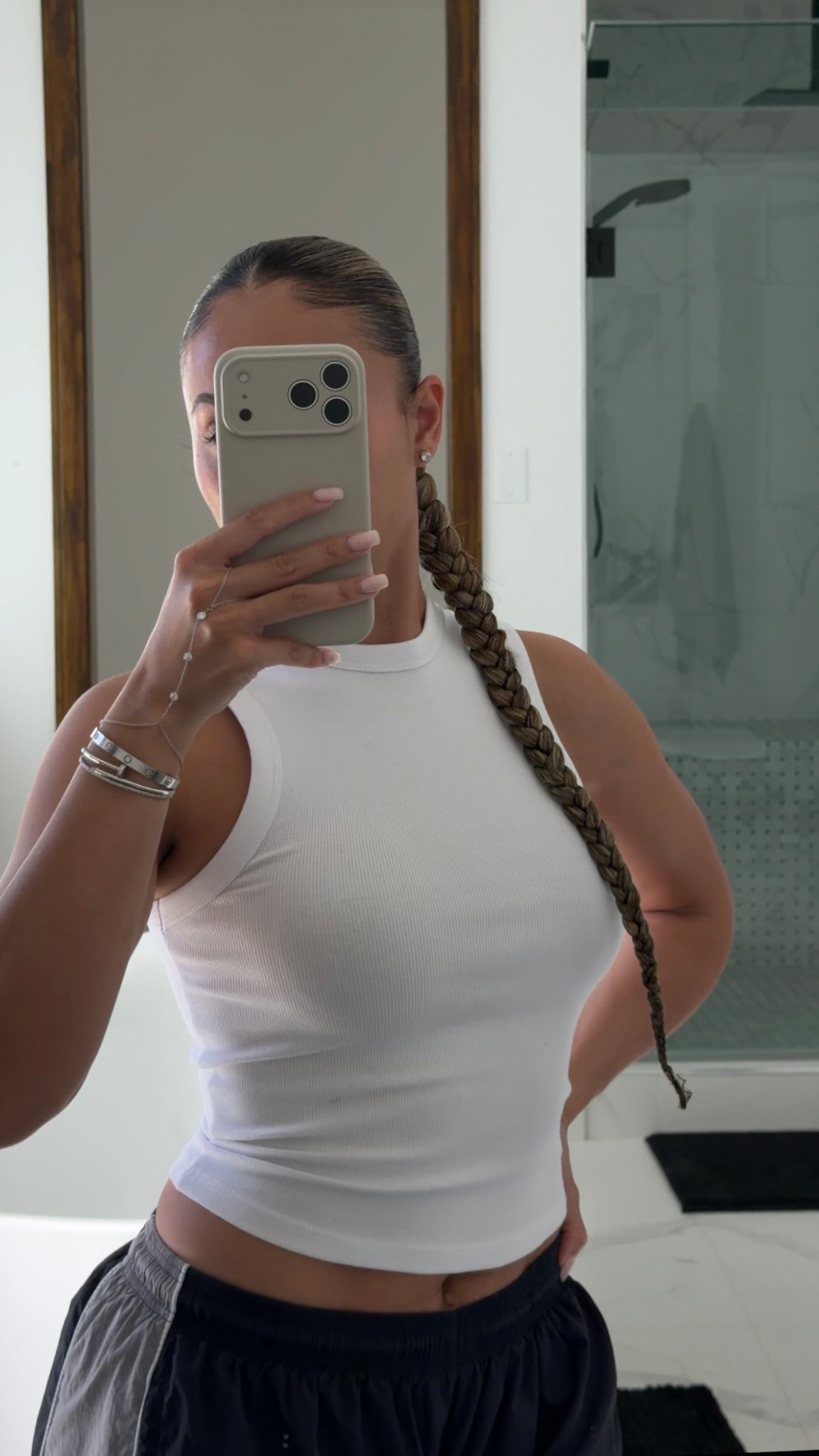 top: zara (s) pants: oner active (s - reg) iphone case: amazon hand chain: custom made by my jeweler (@al_jeweler) braiding hair: x-pression M4/27/613

#LTKootd #LTKgrwm #LTKU